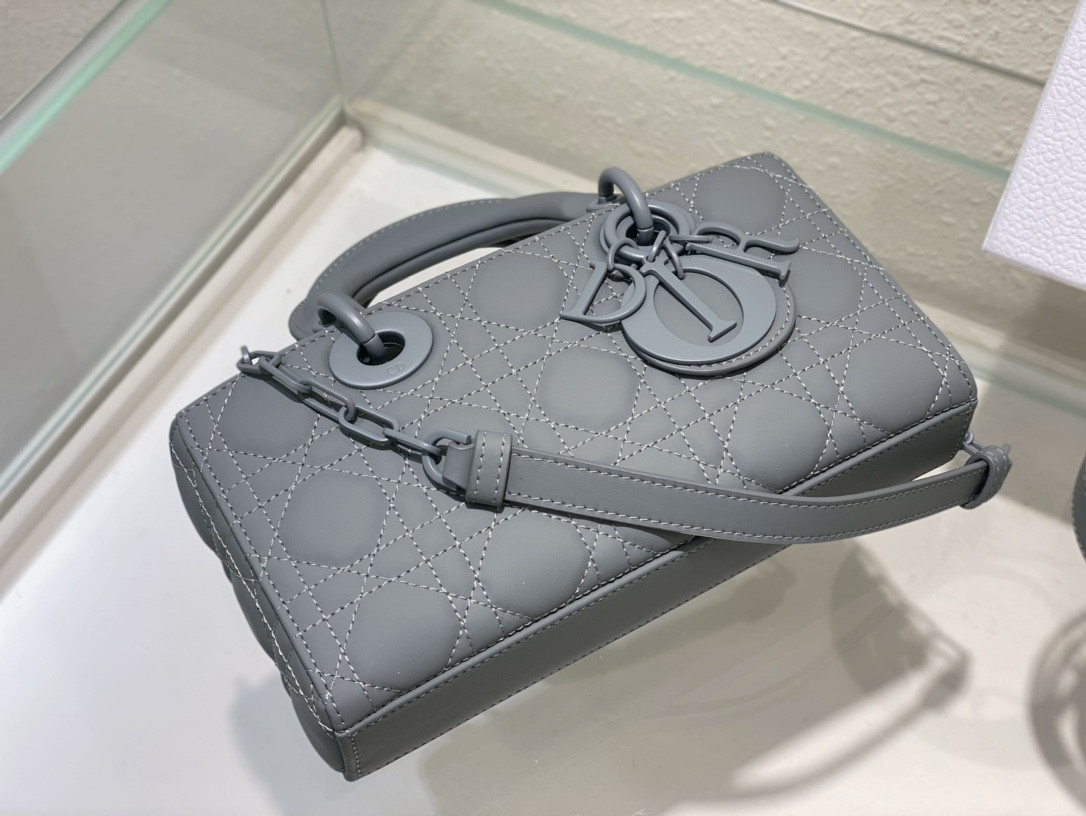 D10r SMALL LADY D-JOY BAG Ultramatte Grey Cannage Calfskin
