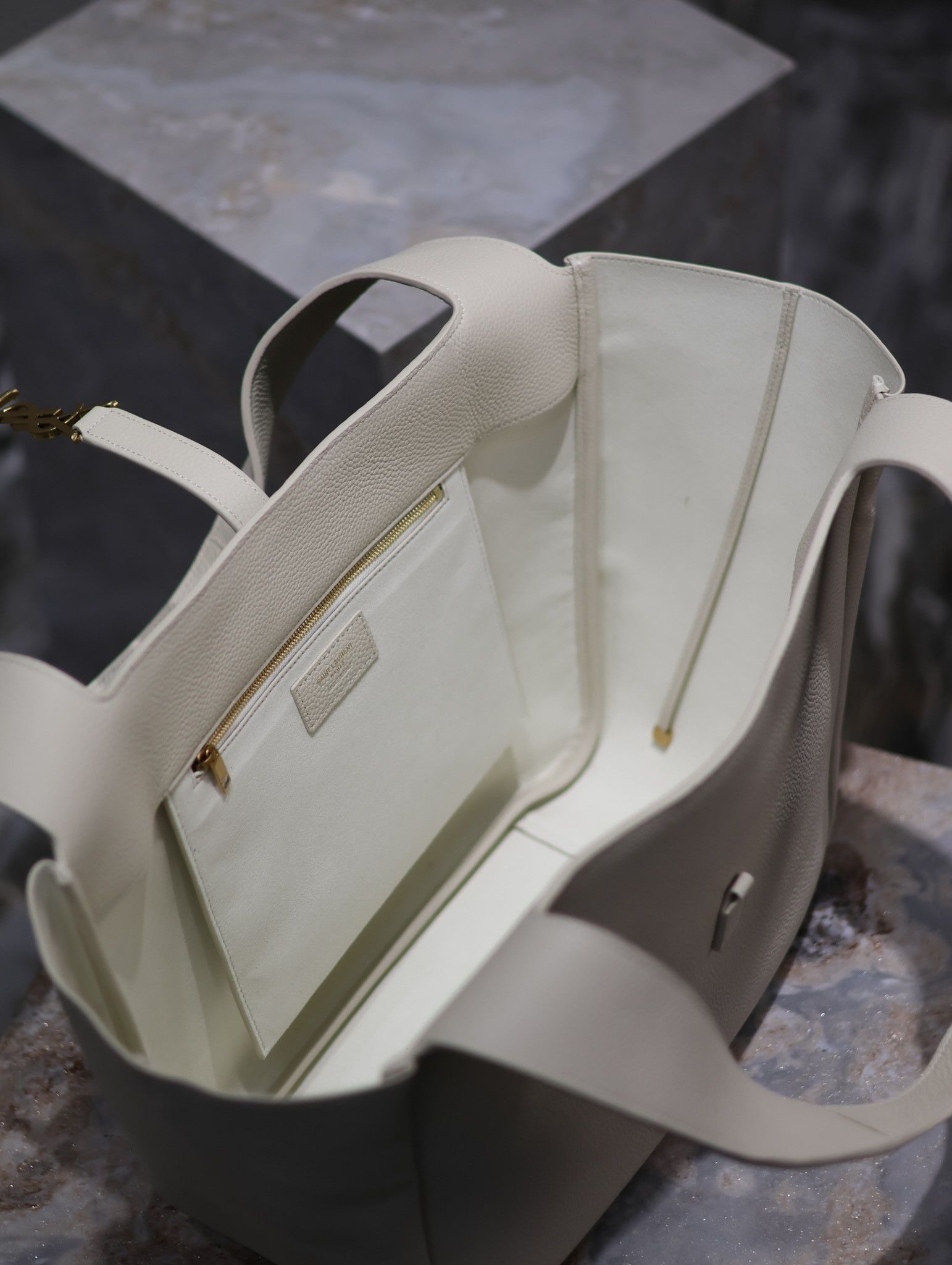 Y51 BEA IN GRAINED LEATHER White