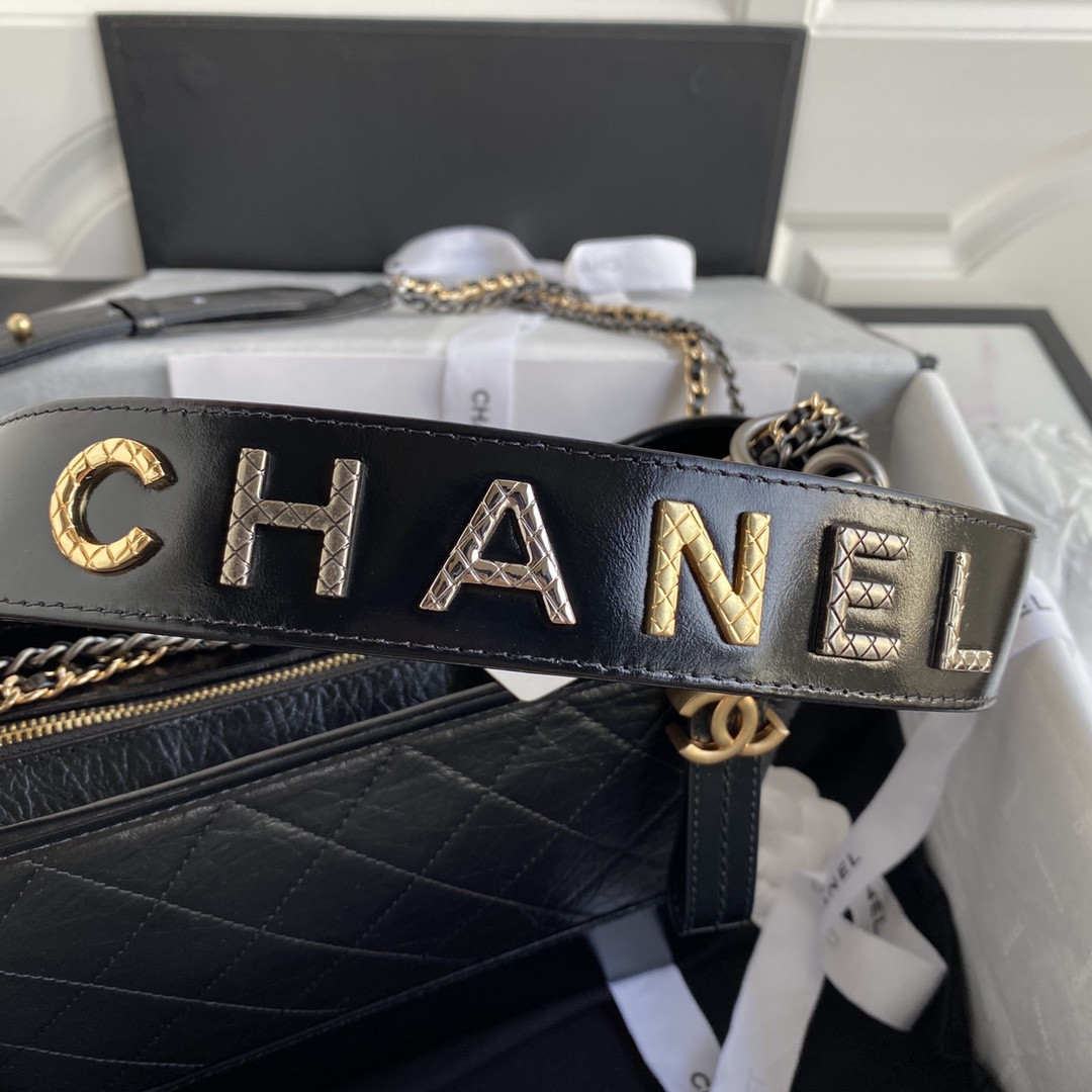 Ch**el  Gabrielle SMALL BLACK with shoulder strap letters 20 x 15 x 8cm