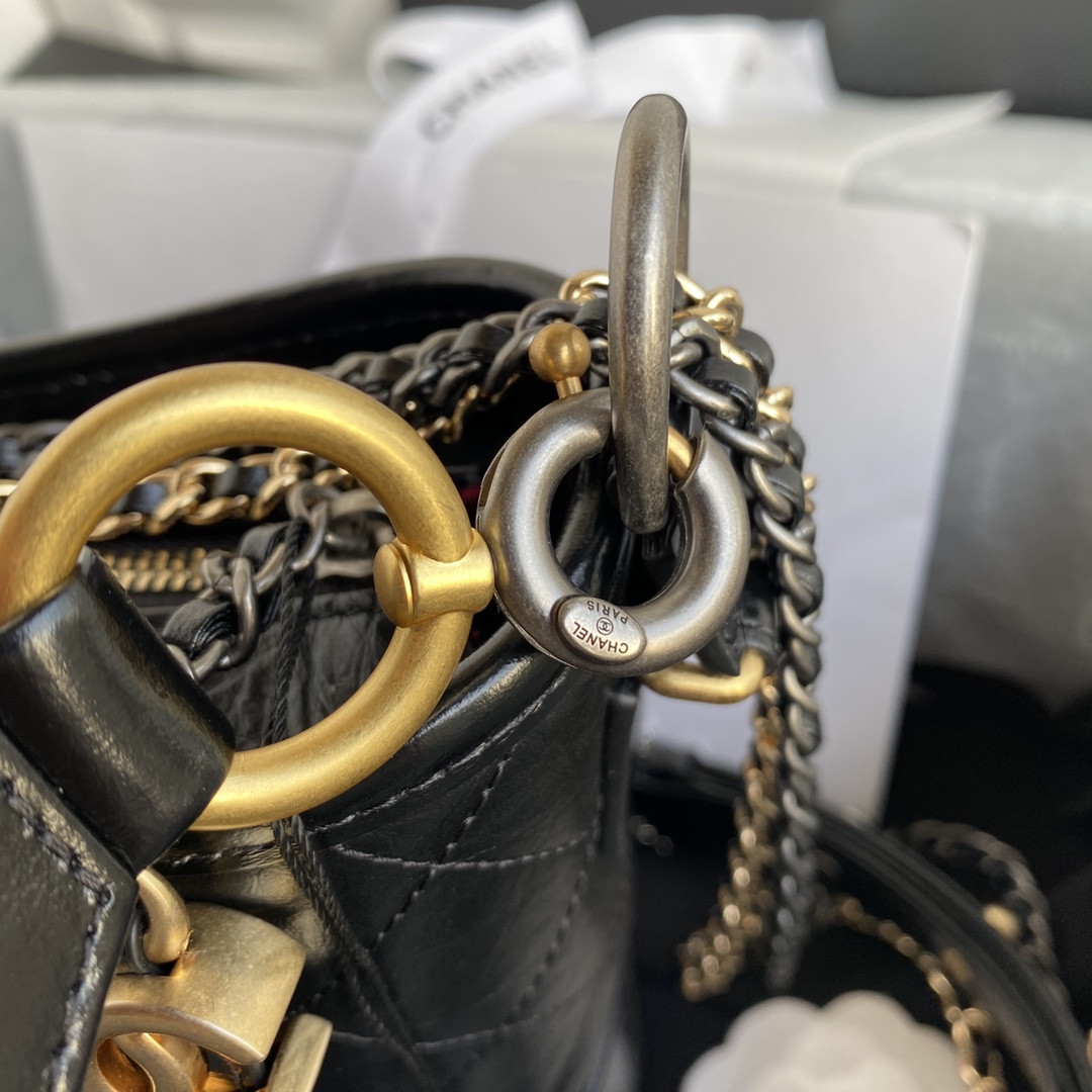 Ch**el  Gabrielle SMALL BLACK with shoulder strap letters 20 x 15 x 8cm