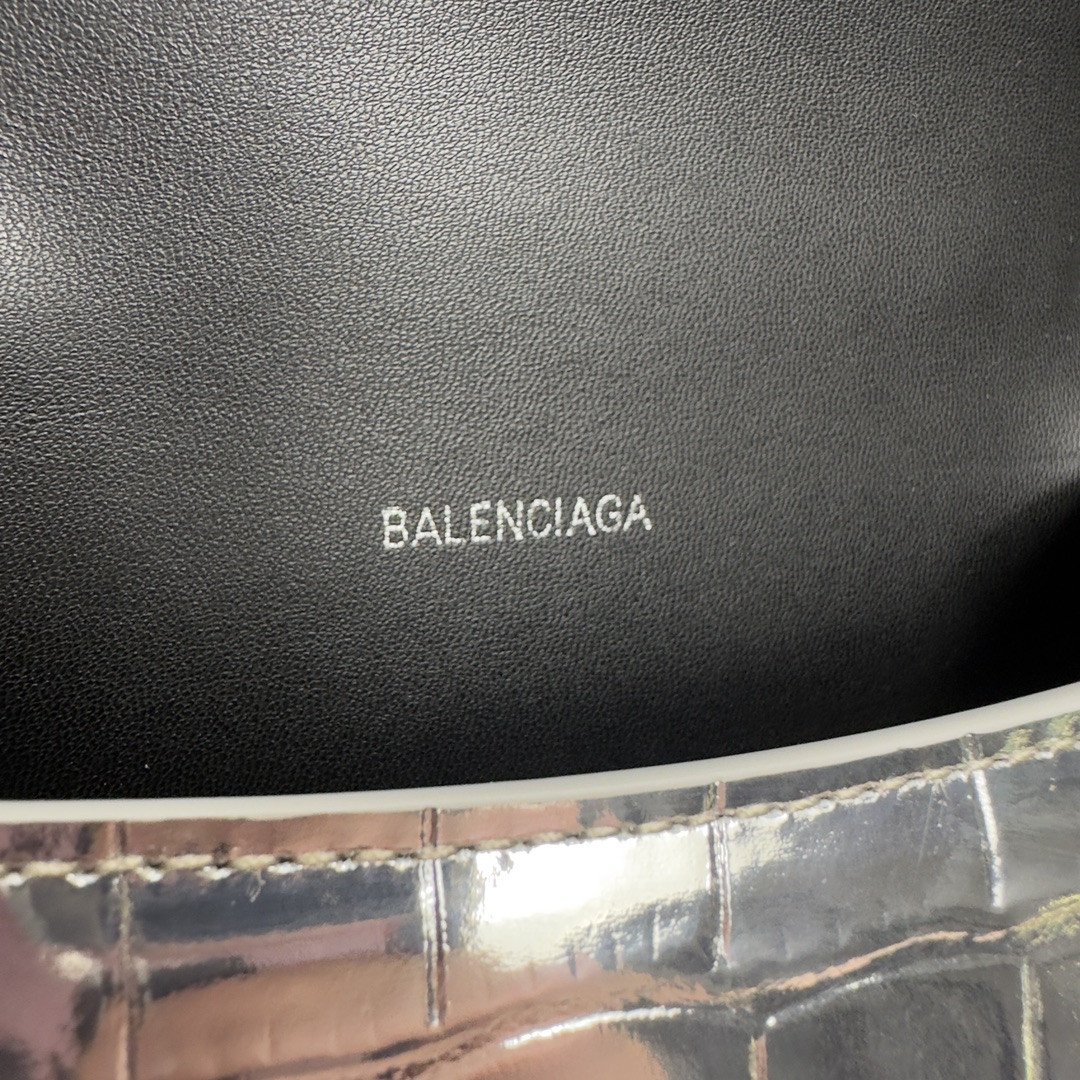 Ba1en*iaga WOMEN