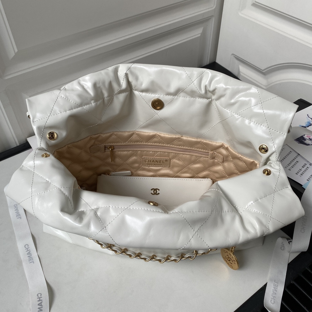 Ch**el 22 HANDBAG Shiny Calfskin white 30×45×8cm