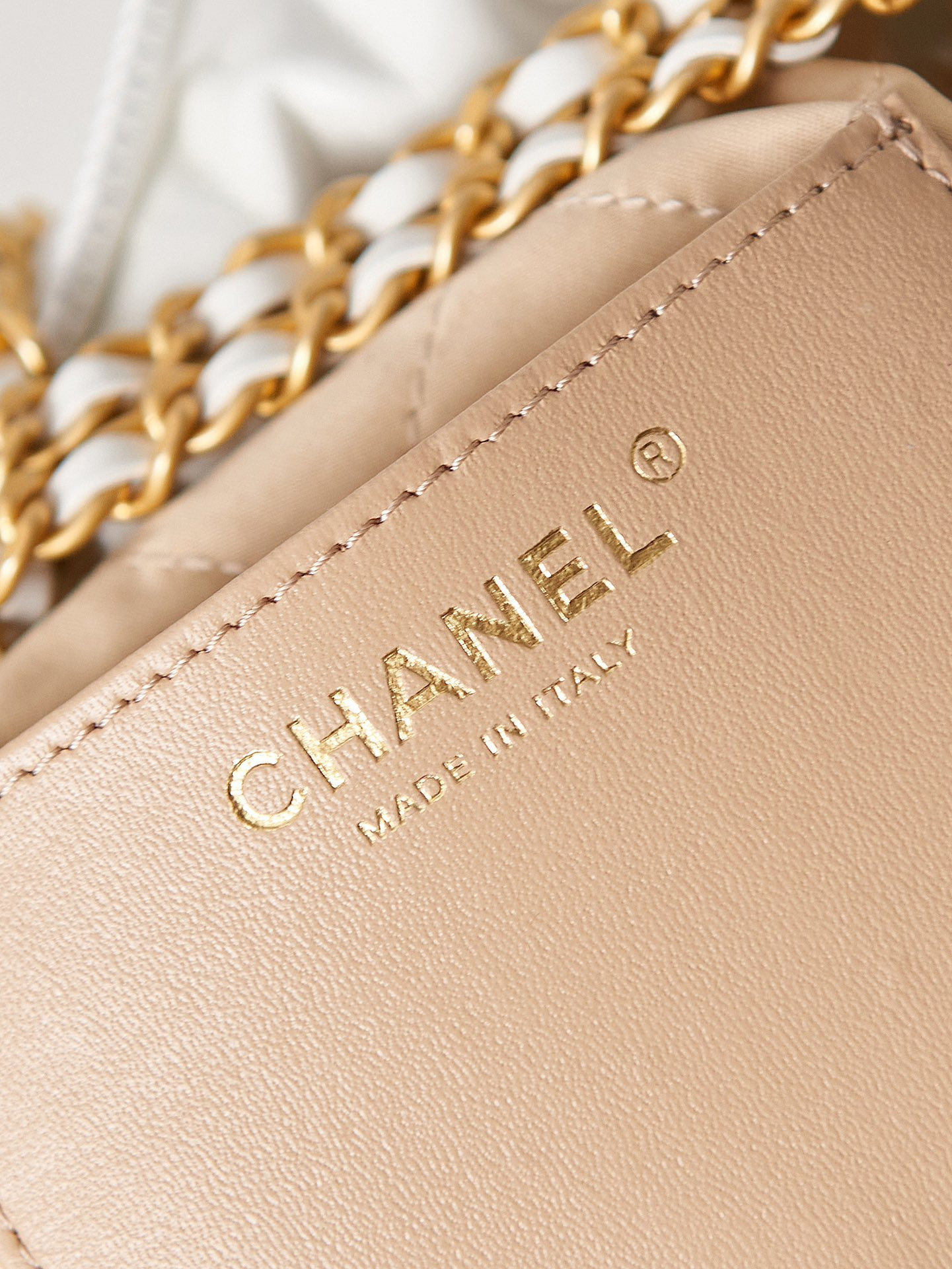 Ch**el 22 MINI HANDBAG Shiny Calfskin & Gold-Tone Metal white 7.8 × 7.4 × 2.3 in