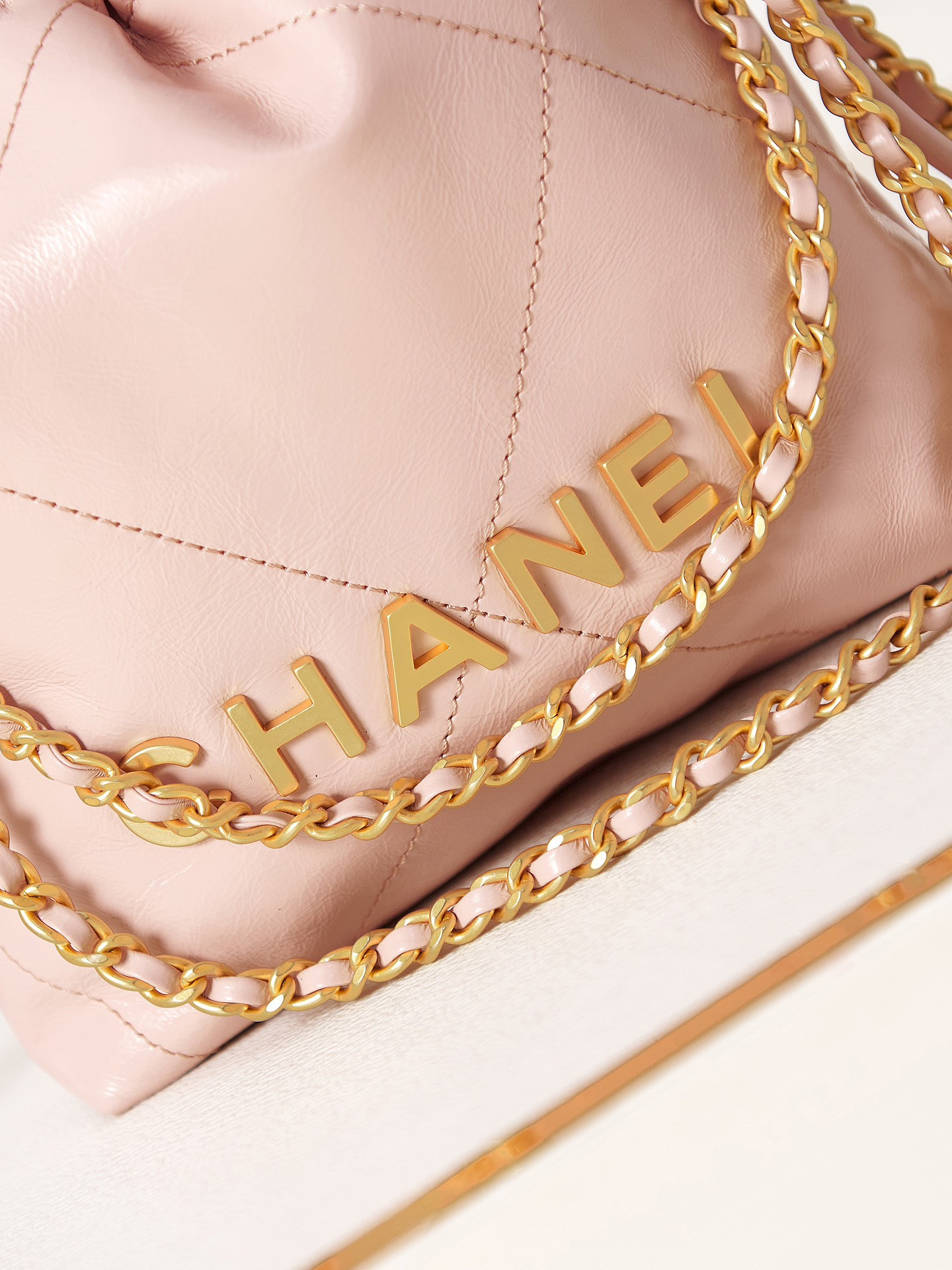 Ch**el 22 MINI HANDBAG Shiny Calfskin Pink 7.8 × 7.4 × 2.3 in