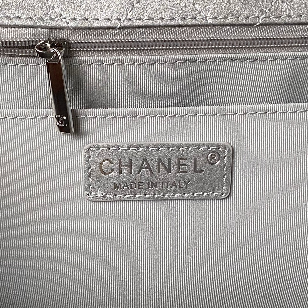 Ch**el CLASSIC FLAP SILVER 28x38x12cm