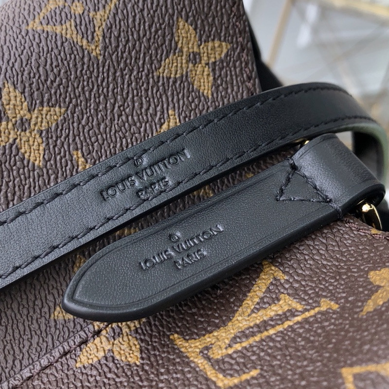 LV NÉONOÉ MM M44020 10.2 x 10.2 x 6.9 inches