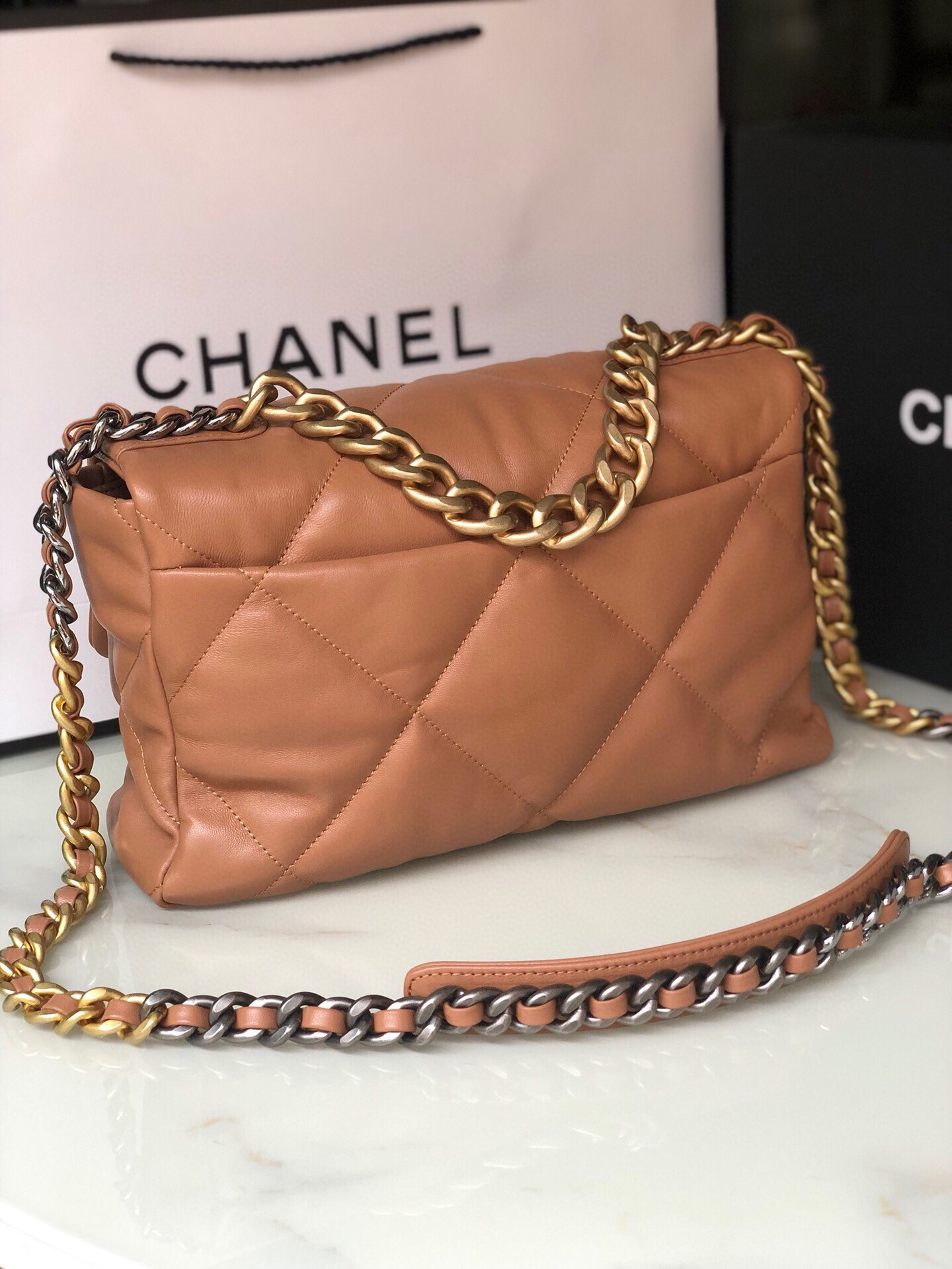 Ch**el 19 LARGE HANDBAG Shiny Leather, Gold-Tone, Silver-Tone & Ruthenium-Finish Metal Caramel 7.8 × 11.7 × 3.9 in