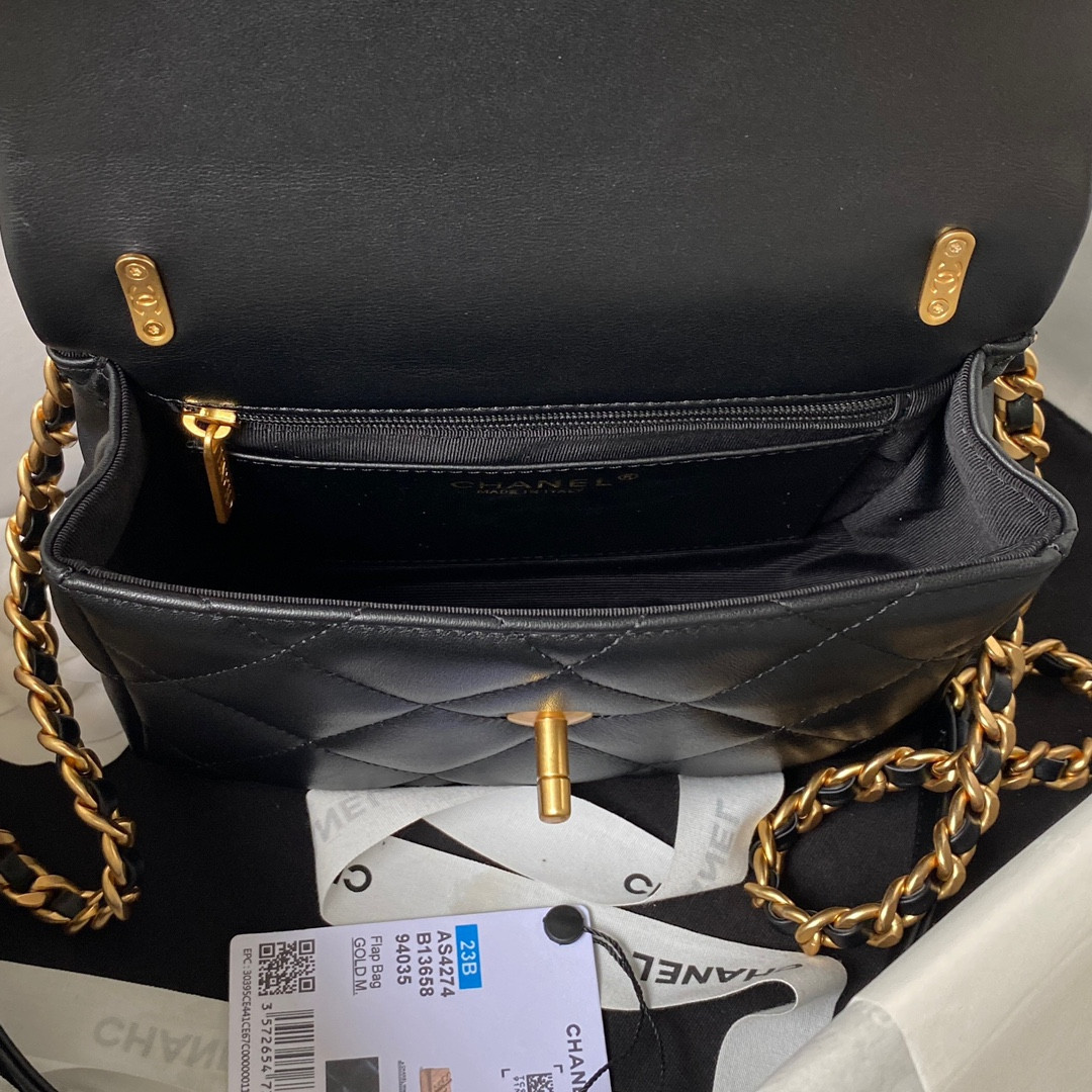 Ch**el MINI FLAP BAG BLACK 5.3 × 6.6 × 3.1 in