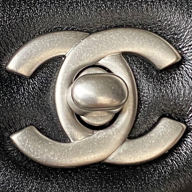 Ch**el MINI FLAP BAG 4.7 × 7.8 × 2.3 in
