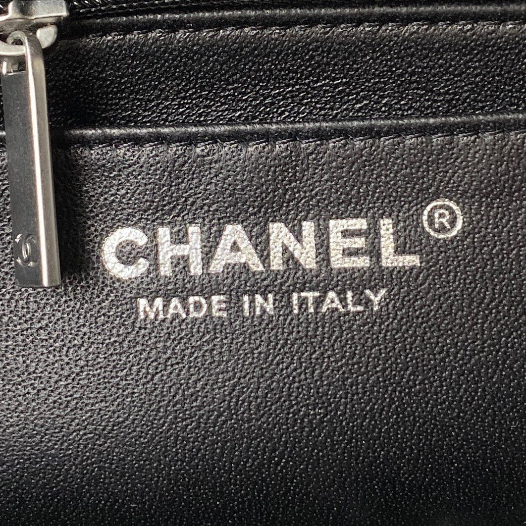 Ch**el MINI FLAP BAG 4.7 × 7.8 × 2.3 in