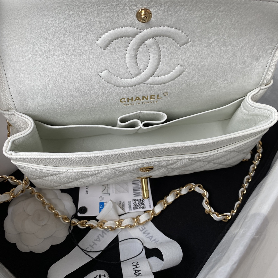 Ch**el SMALL CLASSIC HANDBAG Grained Calfskin & Gold-Tone Metal White 5.7 × 9 × 2.3 in