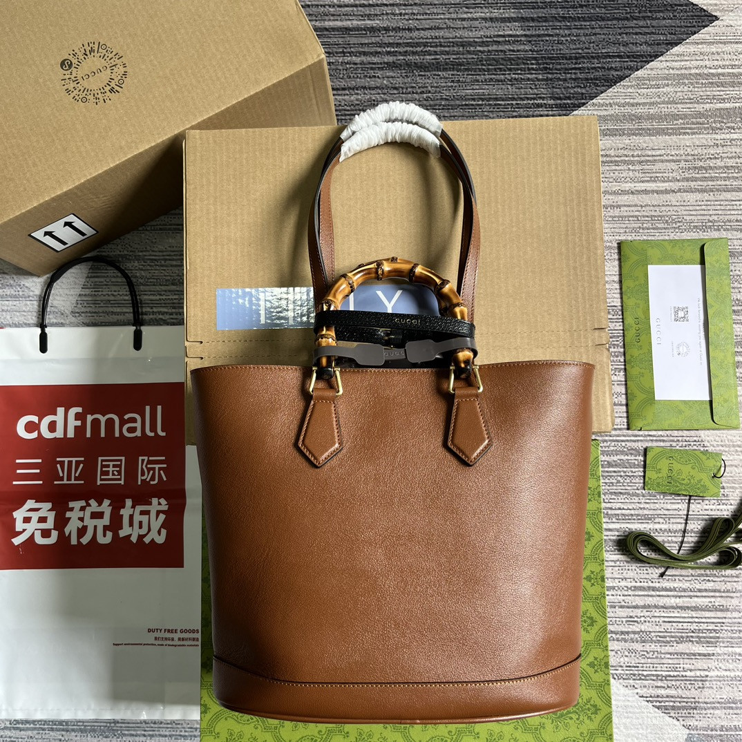 Gvc*1 DIANA MEDIUM TOTE BAG Cuir 31W x 27H x 15D CM