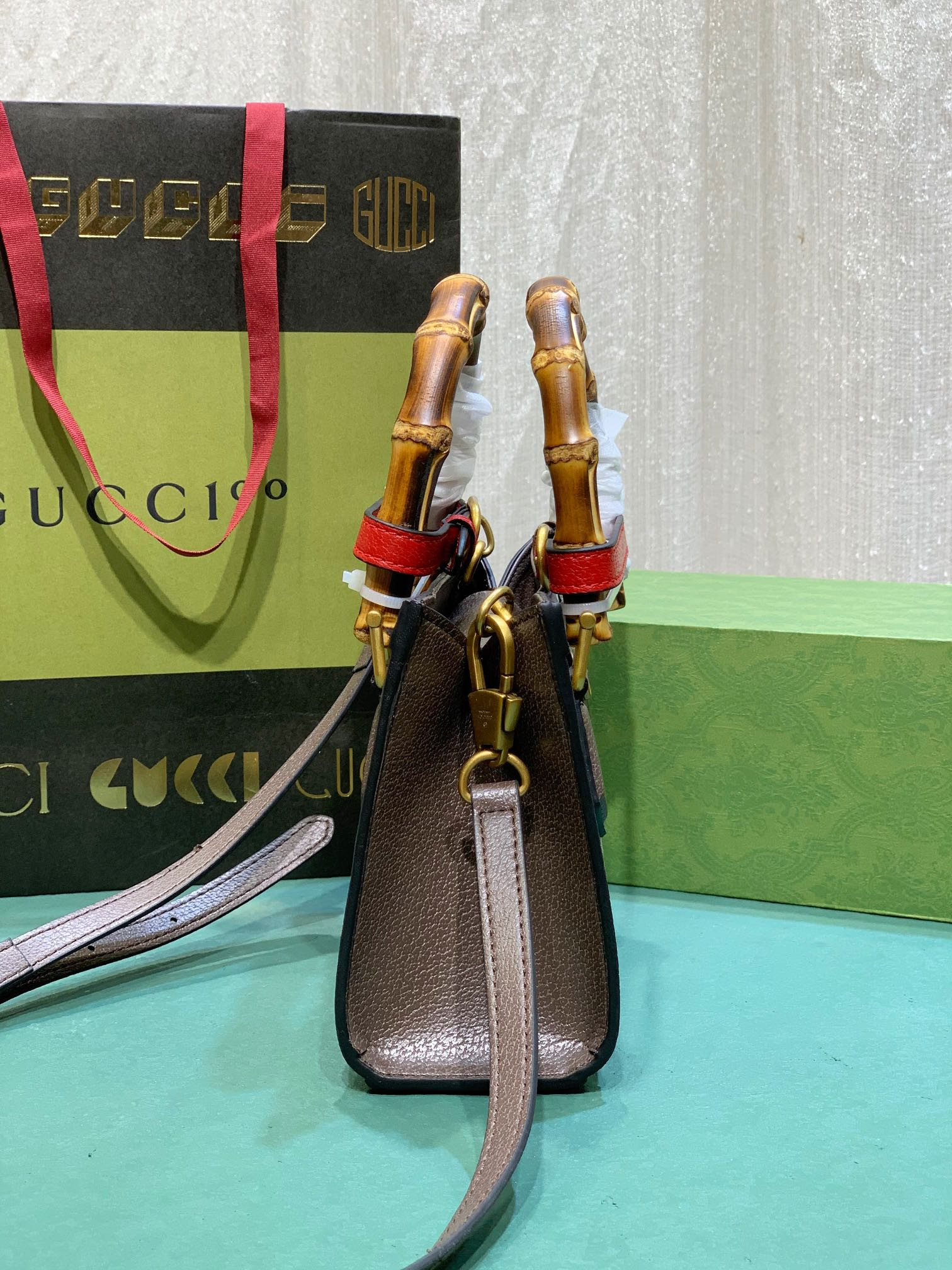 Gvc*1 DIANA SMALL SHOULDER BAG 25W x 16H x 9D CM