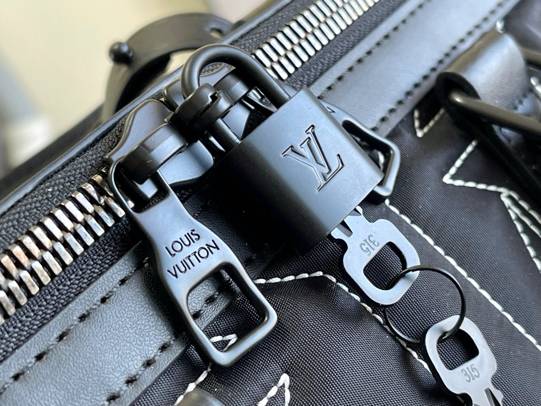 L0vis Vvtt0n Keepall Bandoulière 50 M21382