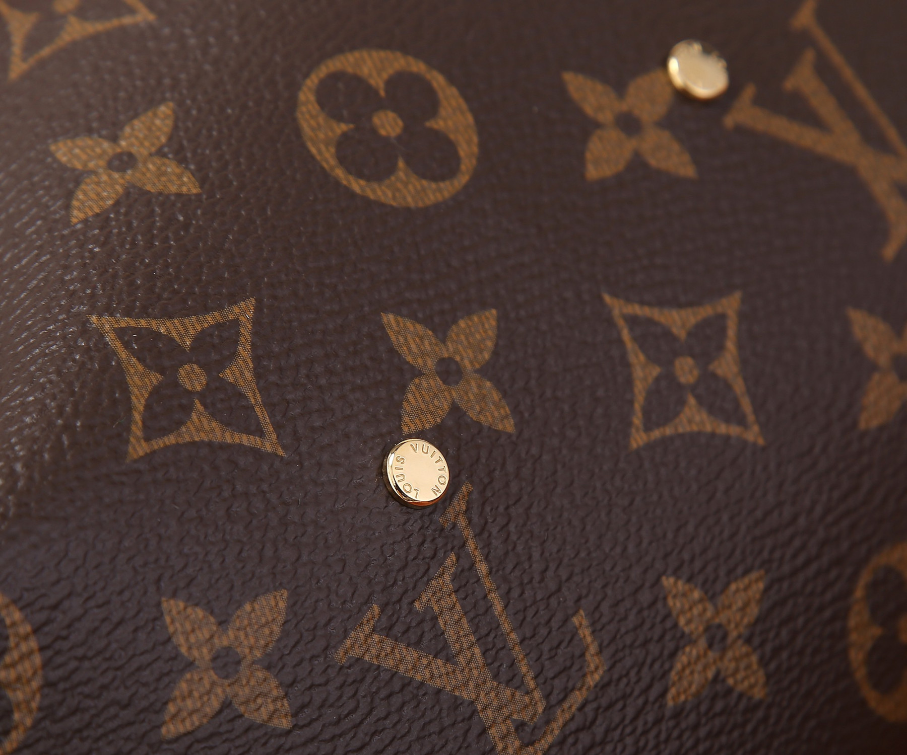 LV Atlantis GM M46817 34 x 34 x 13.5cm