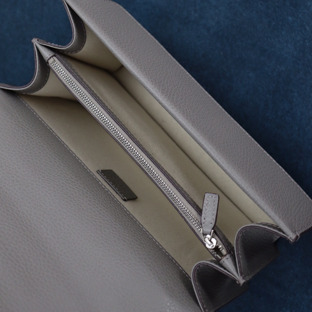 Gvc*1 DIONYSUS SMALL SHOULDER BAG GRAY 28x18x9cm