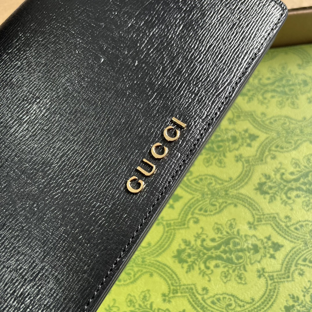 CHAIN WALLET WITH Gvc*1 SCRIPT BLACK 7.8"W x 5"H x 1.6"D