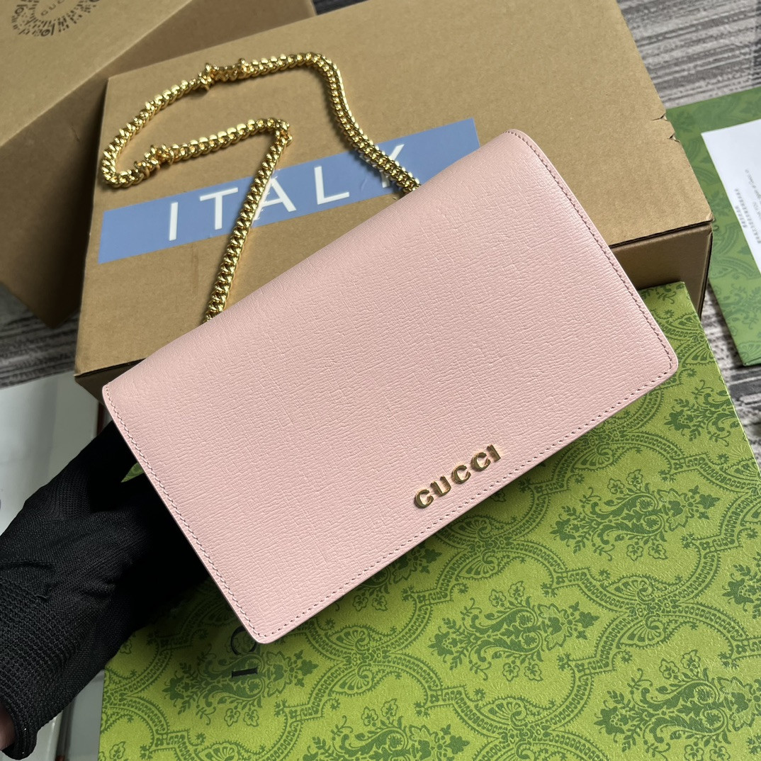 CHAIN WALLET WITH Gvc*1 SCRIPT PINK 7.8"W x 5"H x 1.6"D