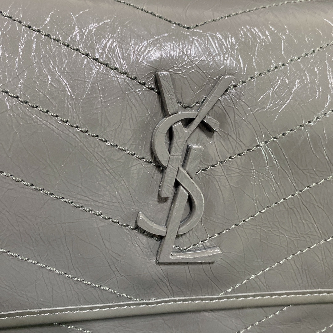 Y51 NIKI MEDIUM IN VINTAGE LEATHER STORM 11 X 7.8 X 3.3 INCHES