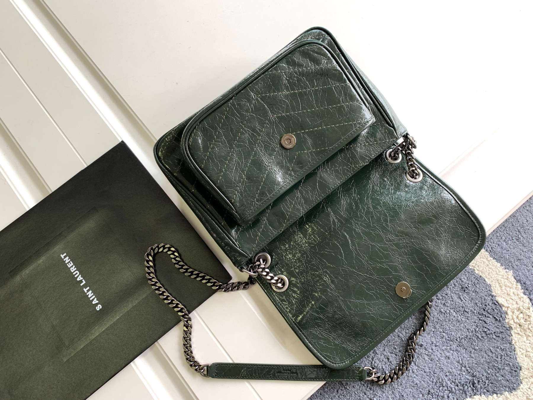 Y51 NIKI MEDIUM IN VINTAGE LEATHER dark green 11 X 7.8 X 3.3 INCHES