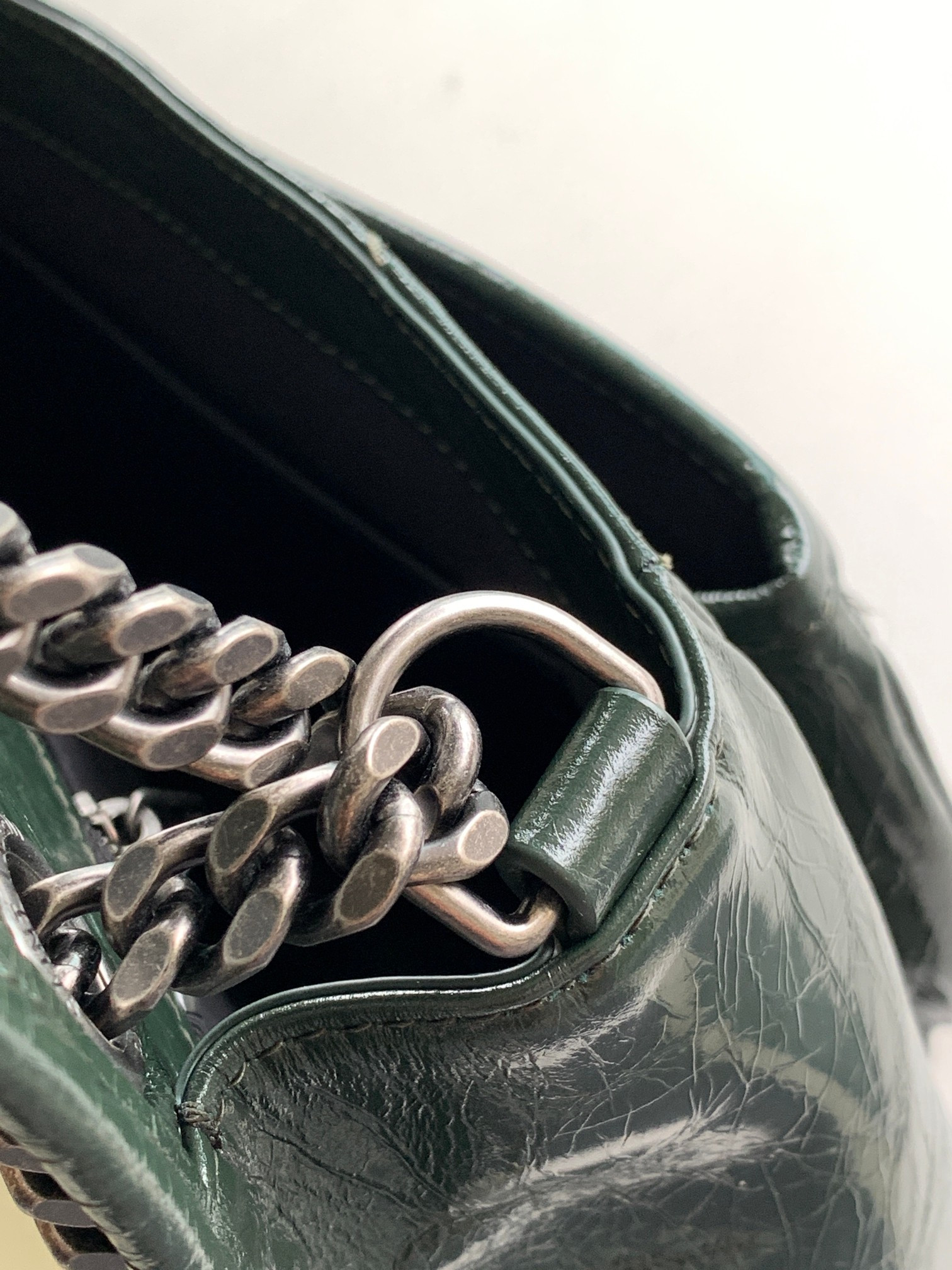 Y51 NIKI MEDIUM IN VINTAGE LEATHER dark green 11 X 7.8 X 3.3 INCHES