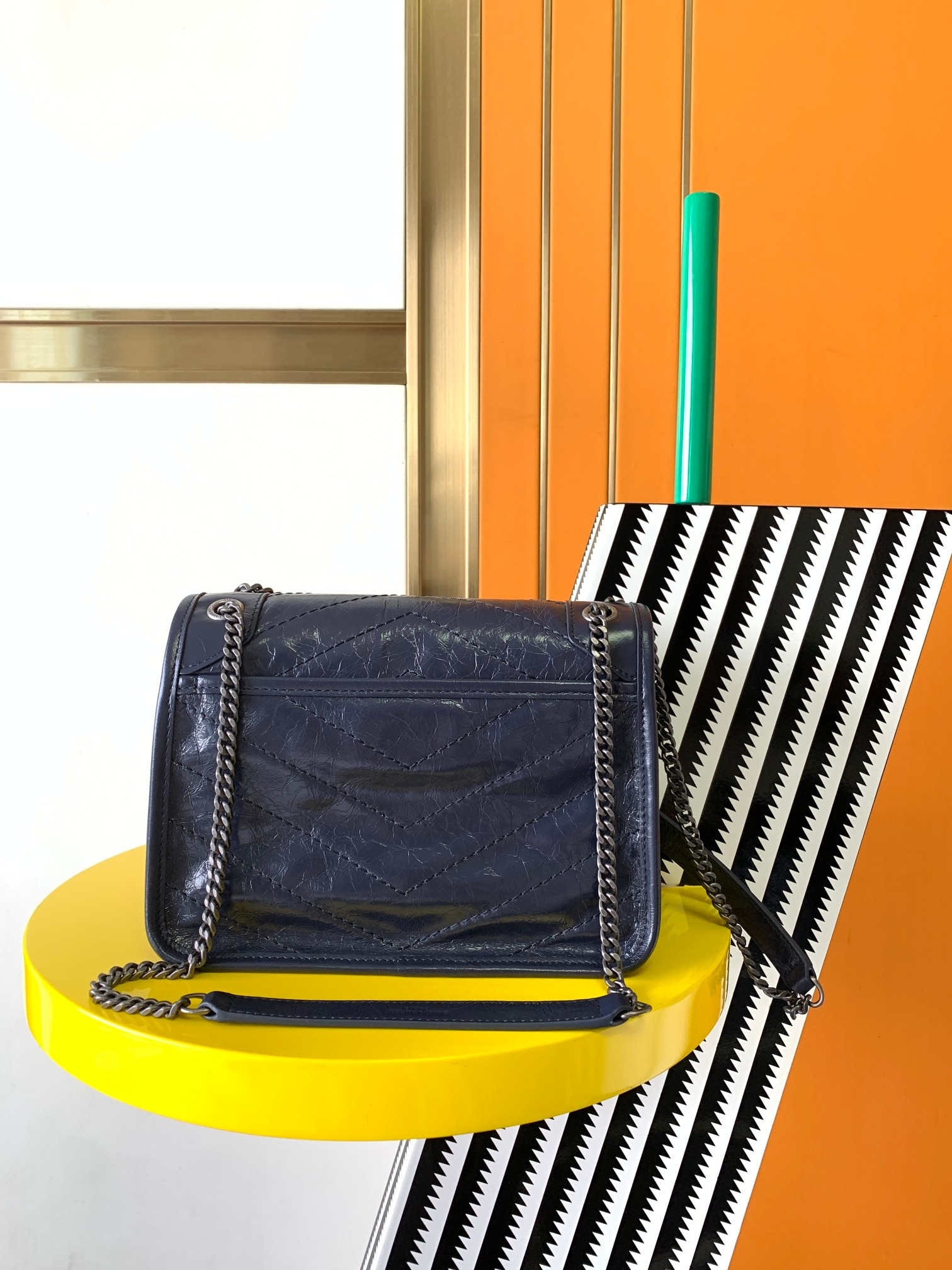 Y51 NIKI BABY IN VINTAGE LEATHER NAVY 8.2 X 6 X 2.9 INCHES