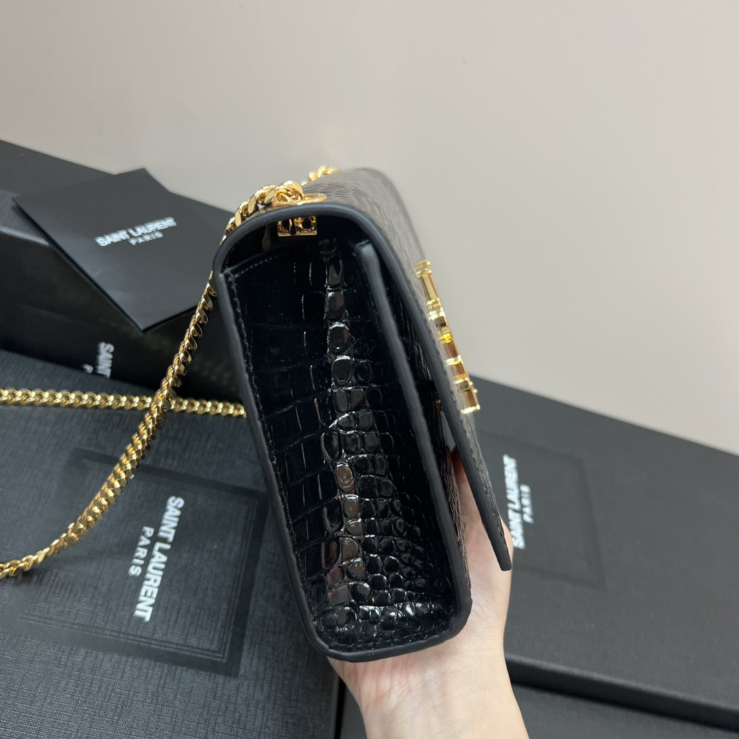 Y51 KATE MEDIUM IN CROCODILE-EMBOSSED LEATHER BLACK 9.4 X 5.7 X 2.1 INCHES