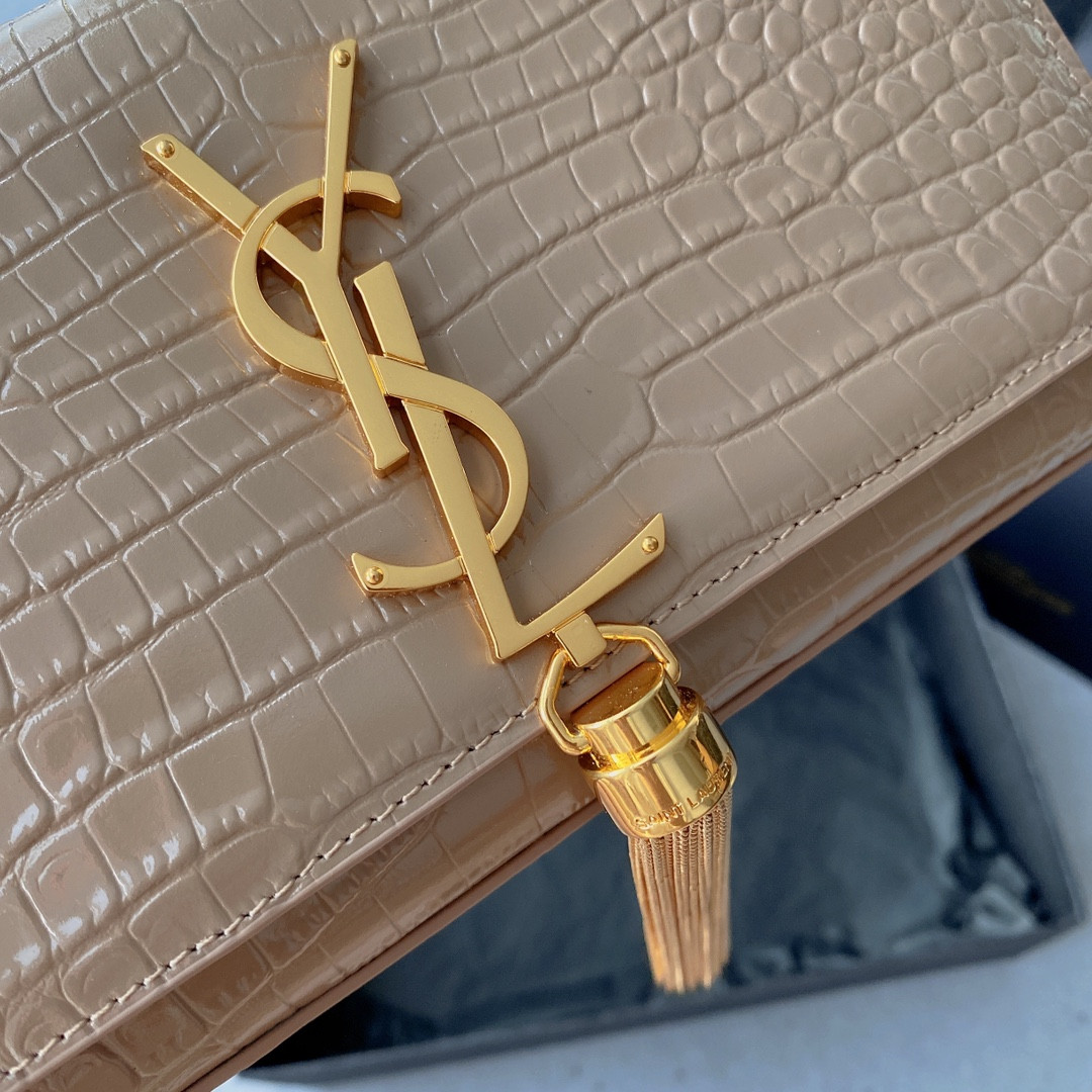 Y51 KATE MEDIUM TASSEL IN CROCODILE-EMBOSSED LEATHER PINK 9.4 X 5.7 X 2.1 INCHES