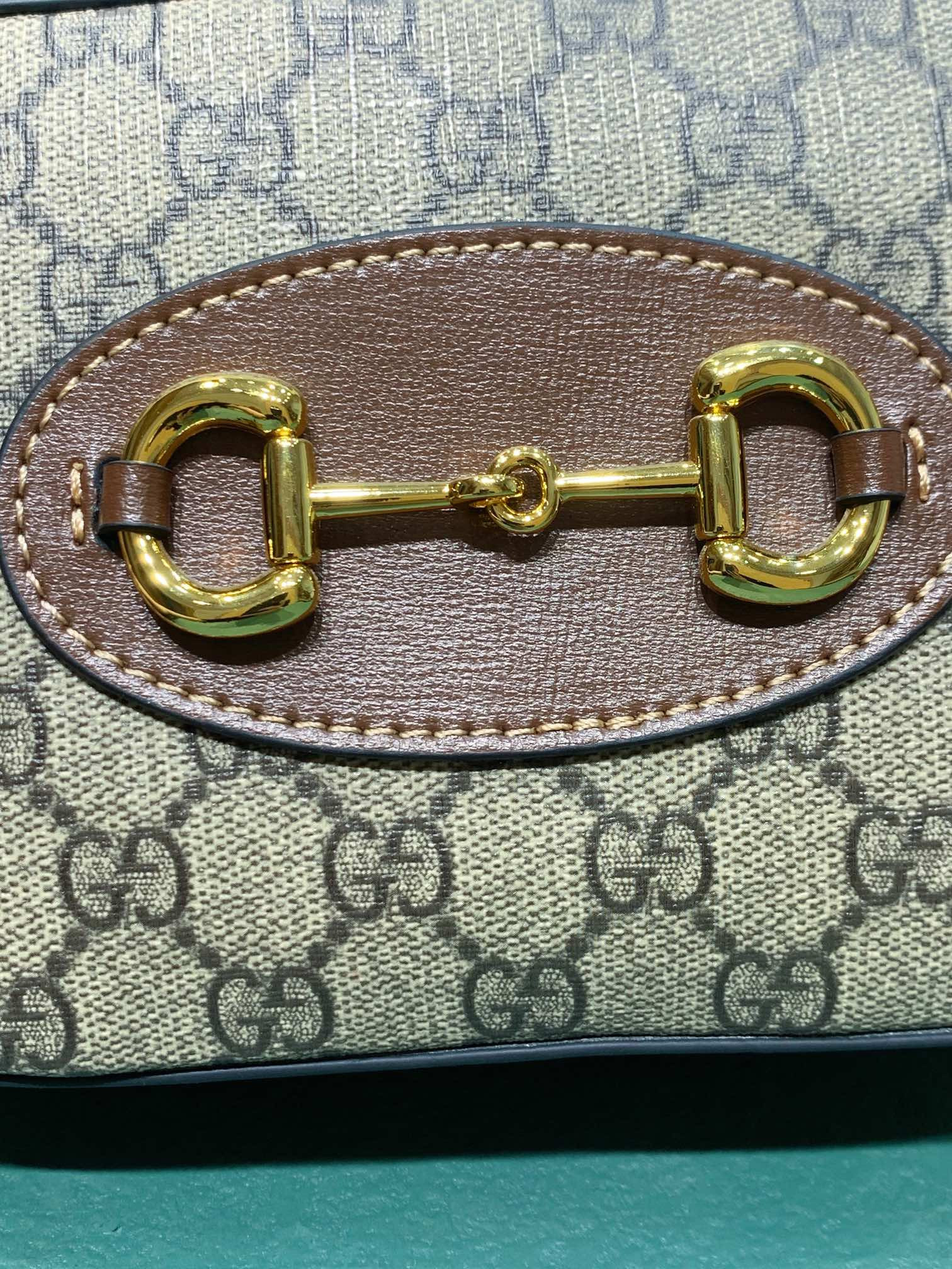 Gvc*1 HORSEBIT 1955 SMALL SHOULDER BAG Beige and ebony 7.9"W x 5.1"H x 2.4"D
