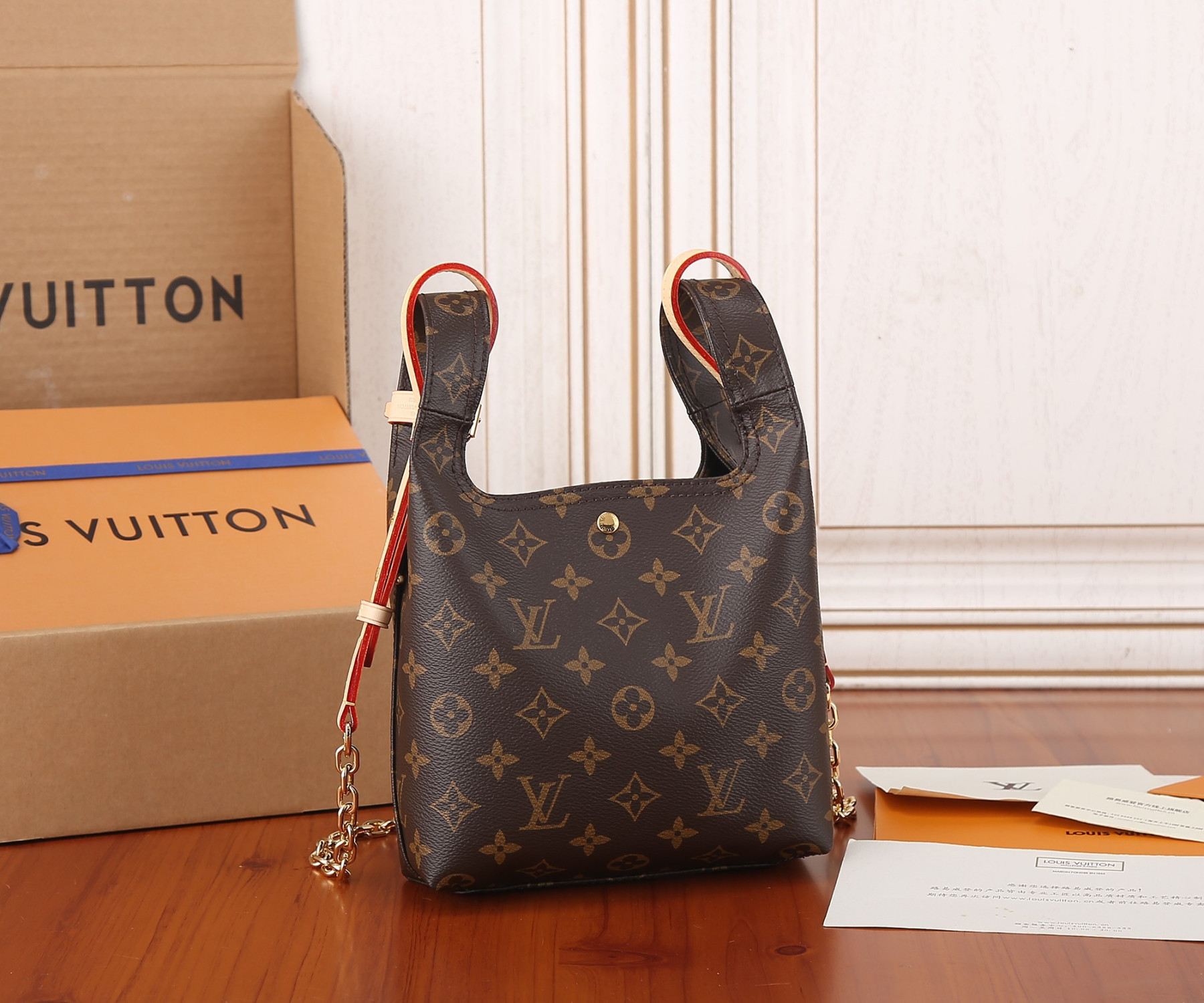 L0vis Vvtt0n M46816 Atlantis BB 17 x 17 x 7 cm