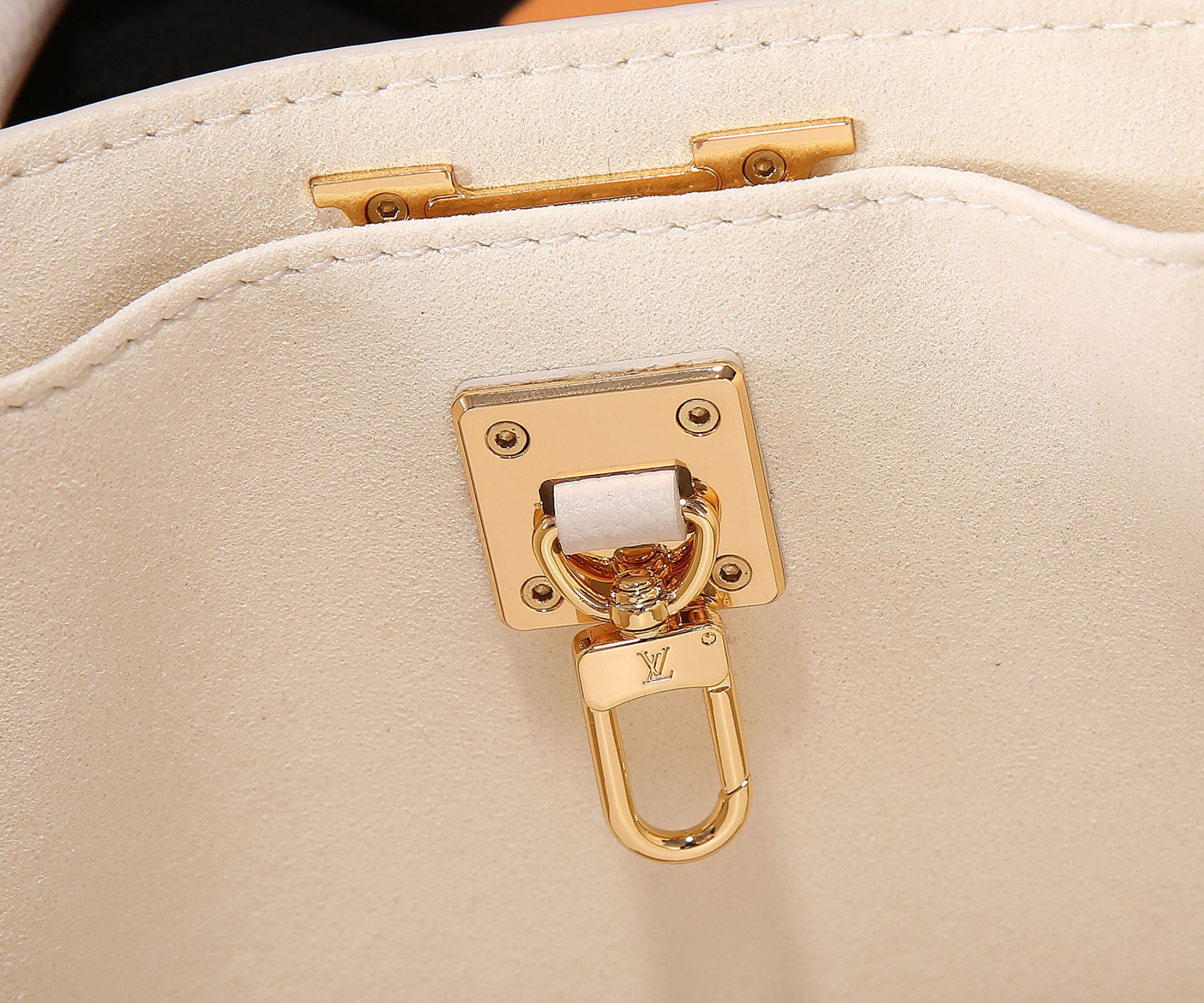 LV M23637 Lock & Go 9.6 x 7.5 x 4.1 inches