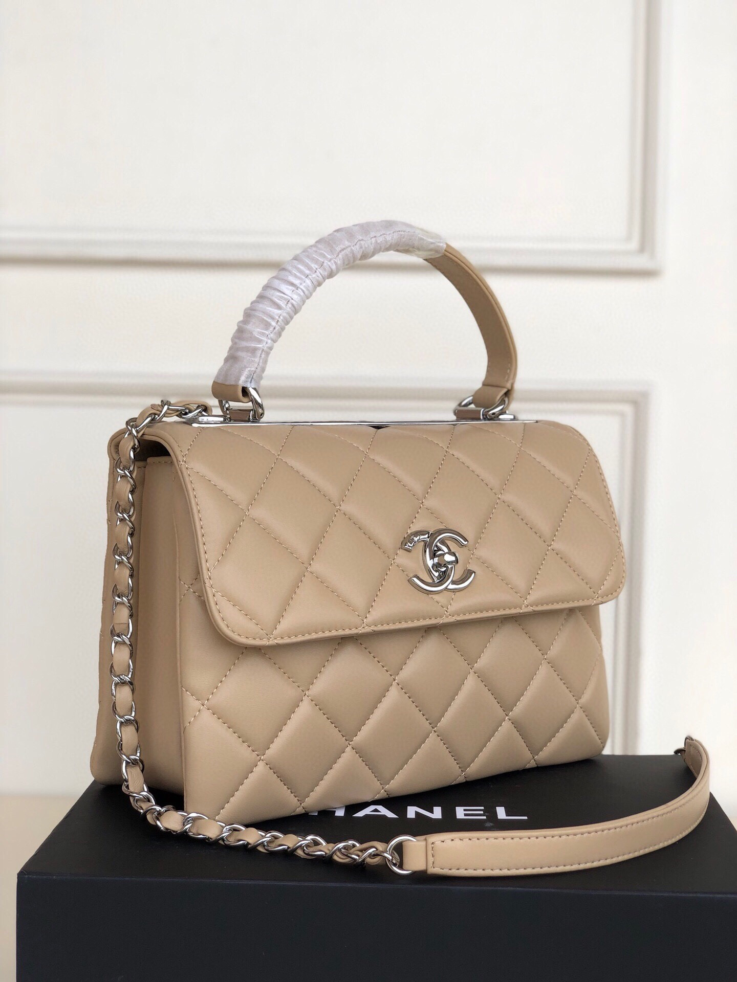 Ch**el FLAP BAG WITH TOP HANDLE 6.6 × 9.8 × 4.7 in