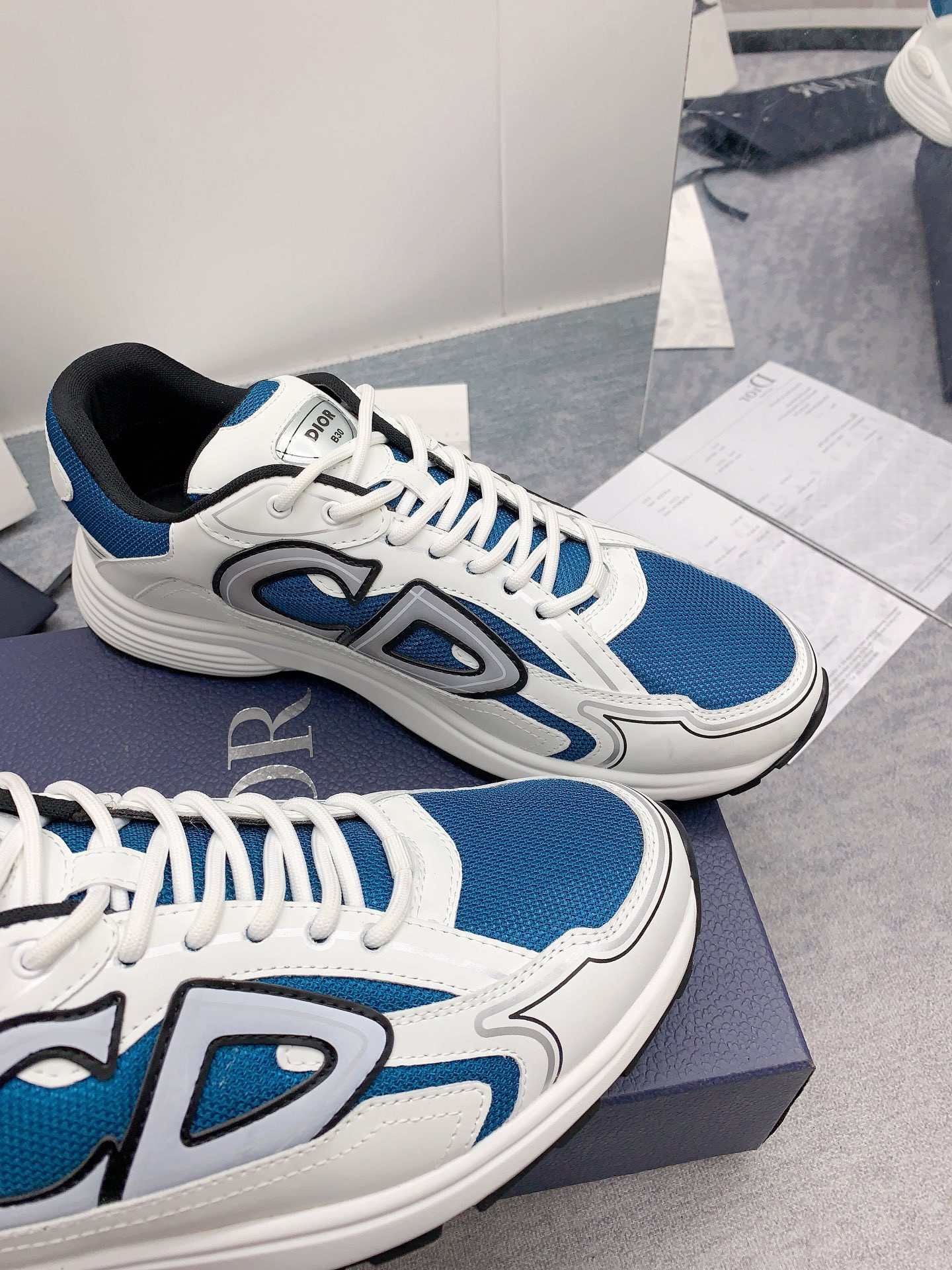 UA D10r B30 Blue Mesh White Technical Fabric