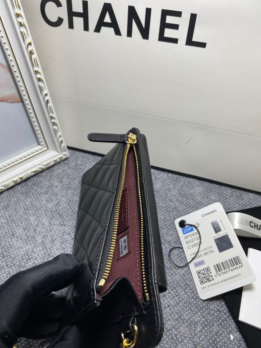 Ch**el LONG ZIPPED WALLET 19-11cm