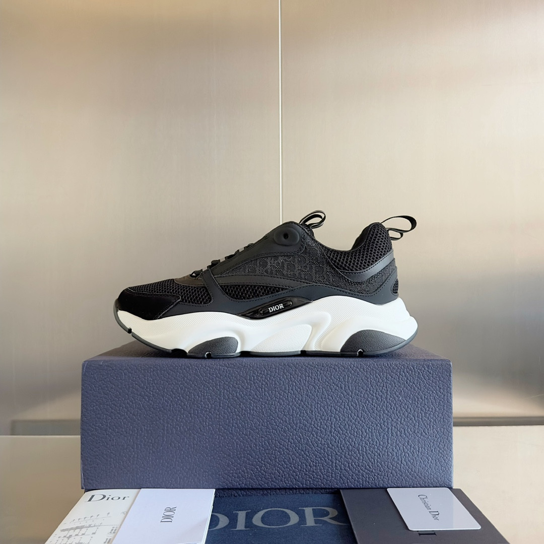 UA D10r B22 black Sneaker