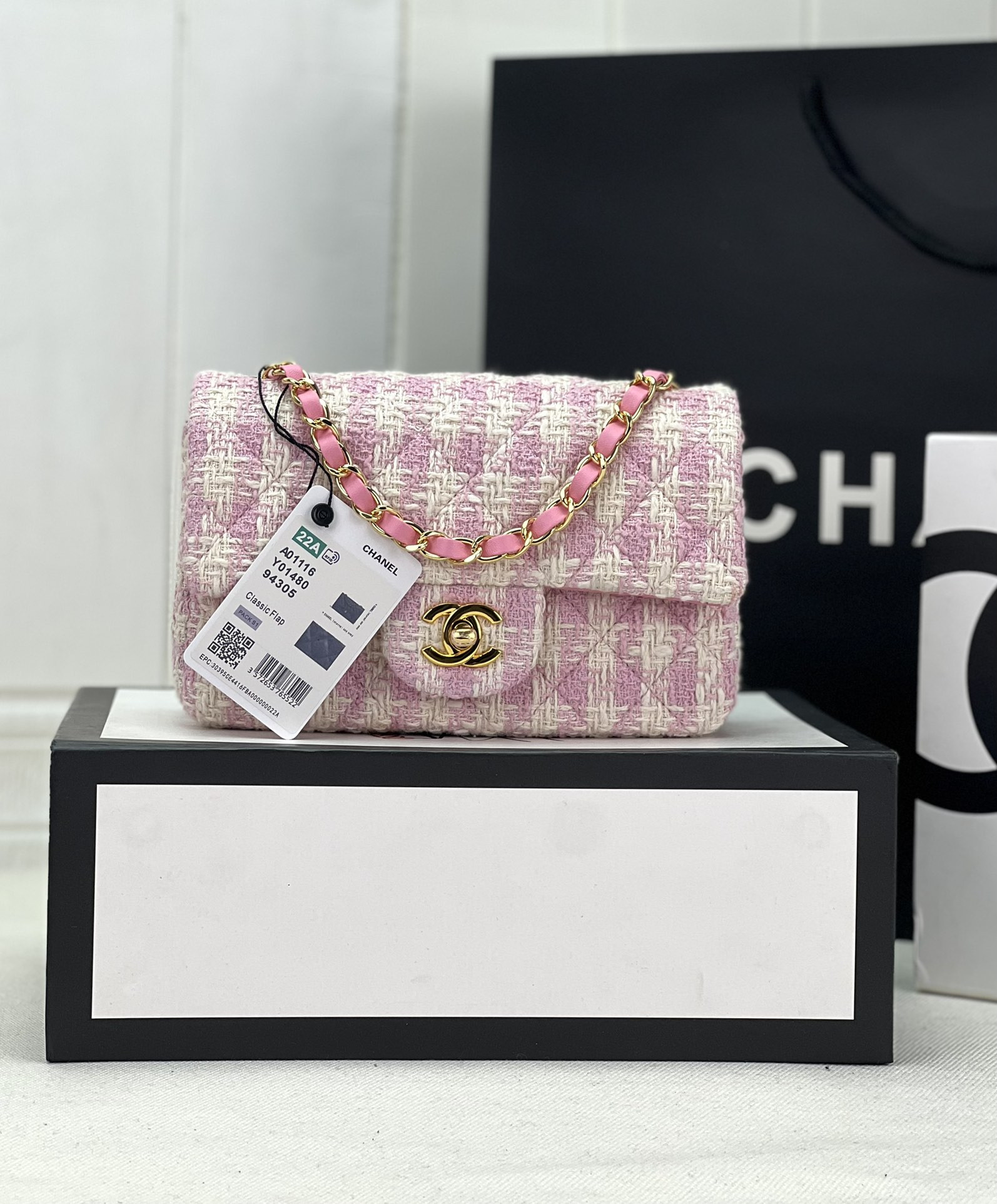 Ch**el MINI CLASSIC 11.12 HANDBAG Tweed & Gold-Tone Metal 4.7 × 7.8 × 2.3 in