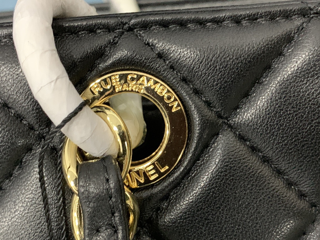 Ch**el GST Lambskin LEATHER HARDWARE  24X33X13CM