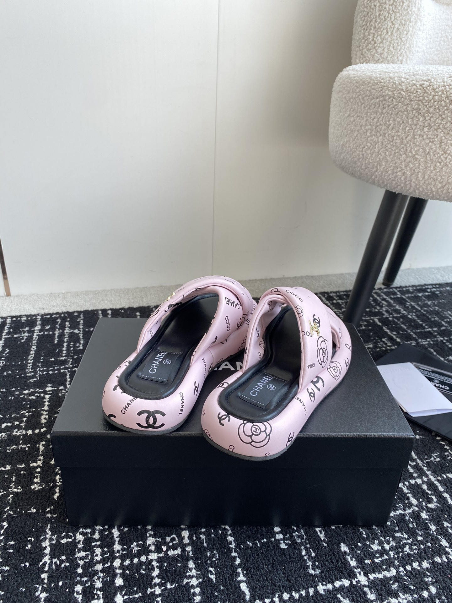UA Ch**el SLIPPERS