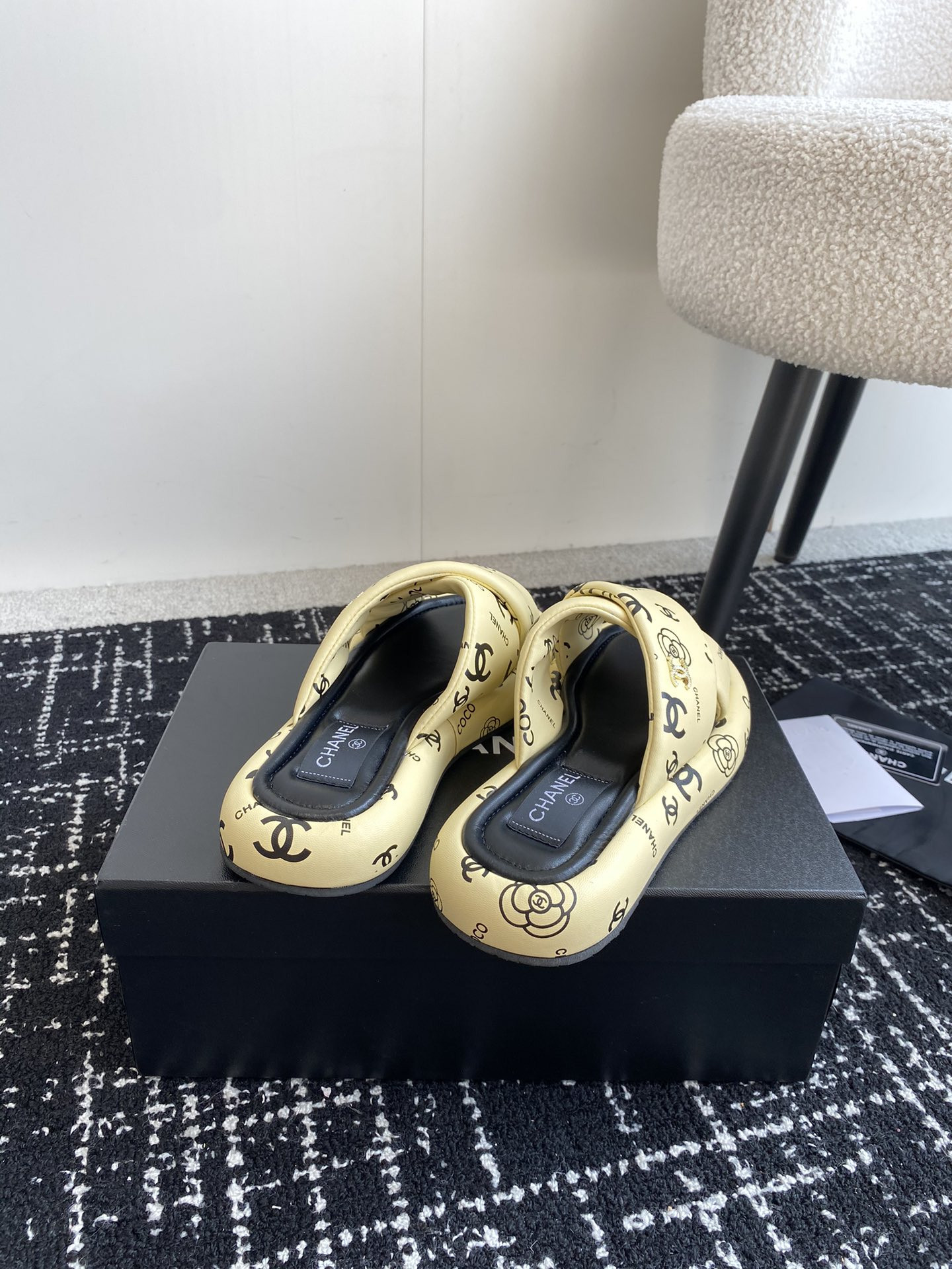 UA Ch**el SLIPPERS