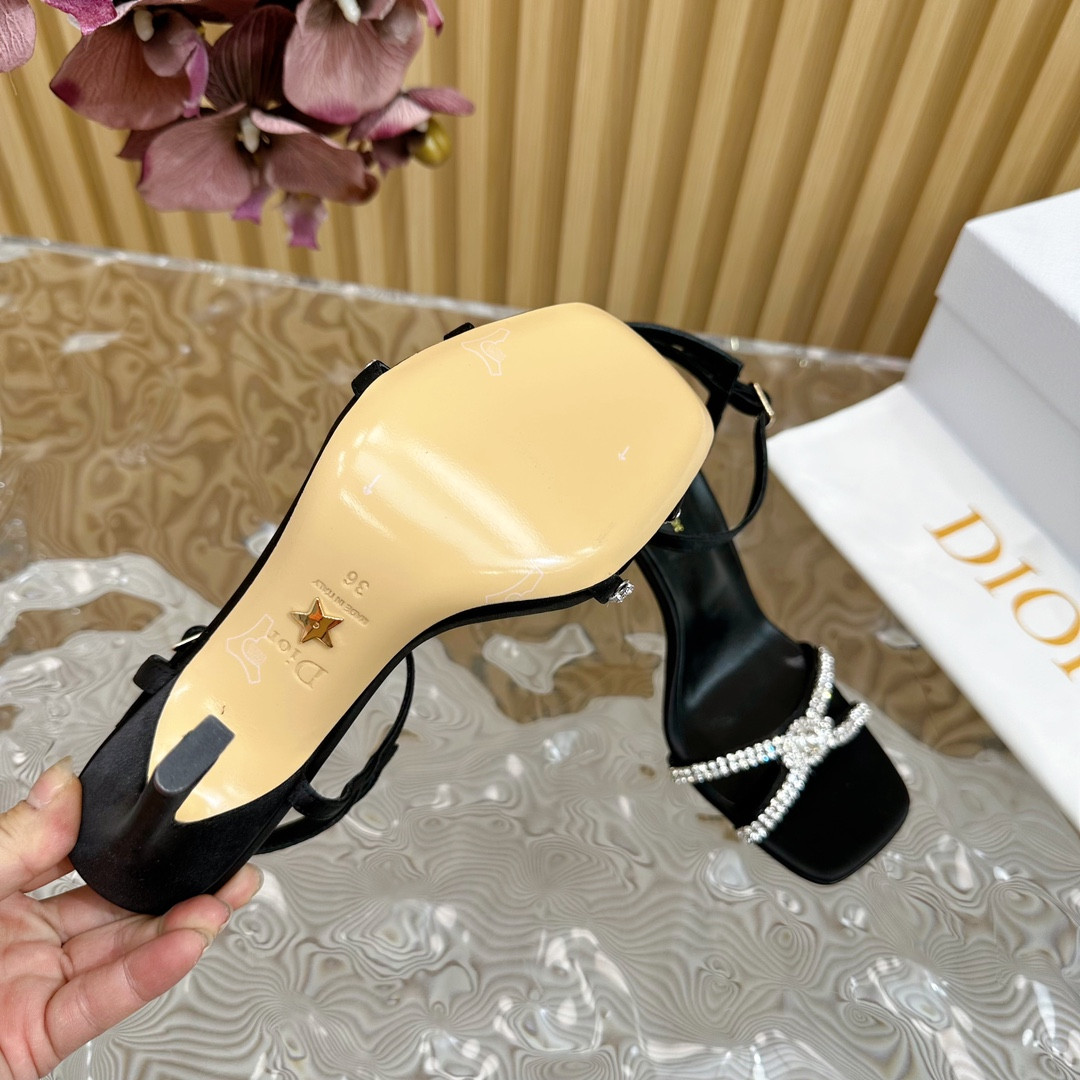 UA D10r Slingback Pump