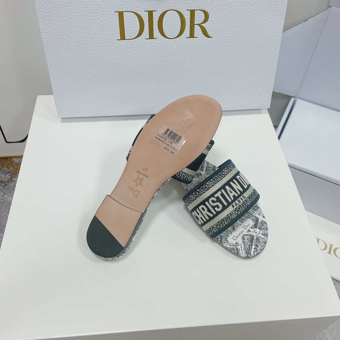UA D10r Dway Slide
