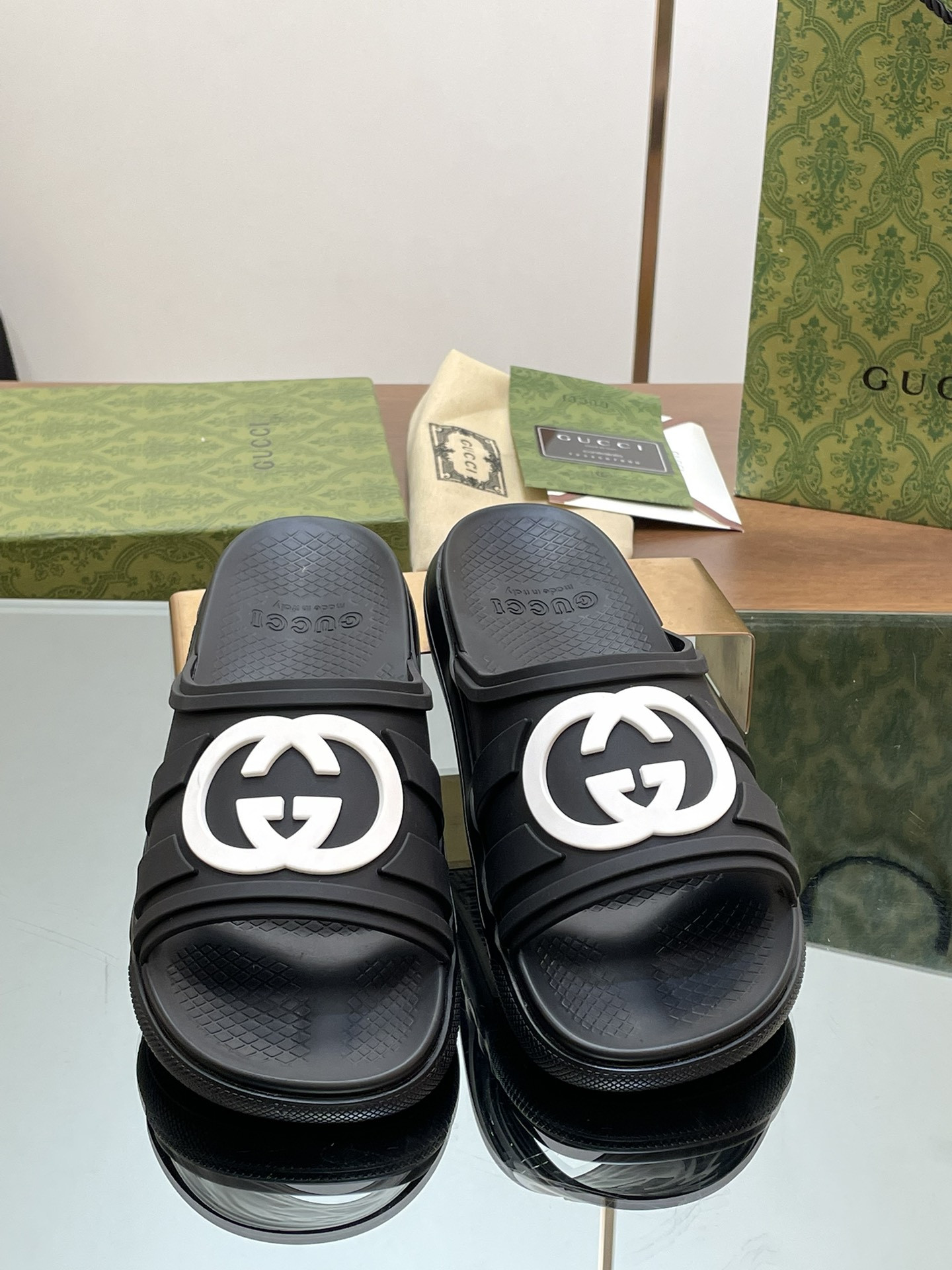 UA Gvc*1 INTERLOCKING G SLIDE SANDAL