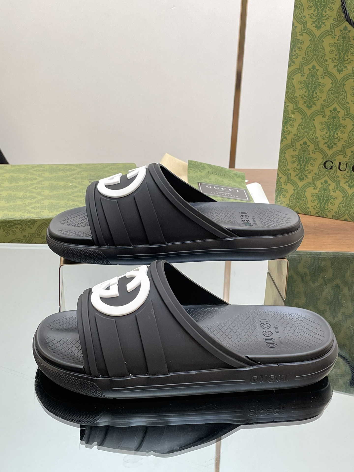 UA Gvc*1 INTERLOCKING G SLIDE SANDAL