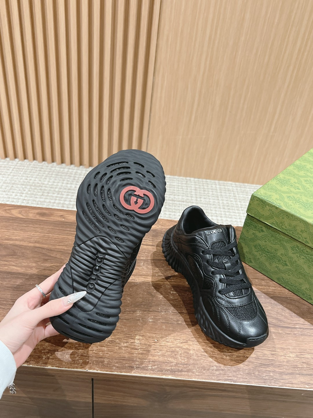 UA Gvc*1 RIPPLE SNEAKER
