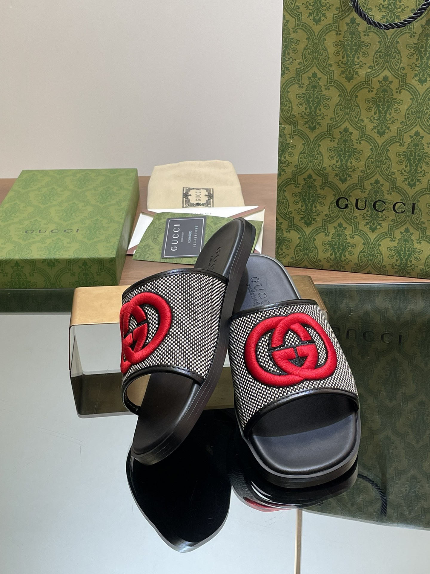UA Gvc*1 INTERLOCKING G SLIDE SANDAL
