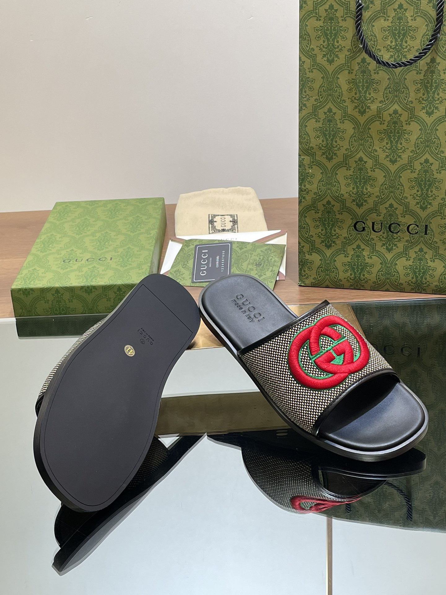 UA Gvc*1 INTERLOCKING G SLIDE SANDAL