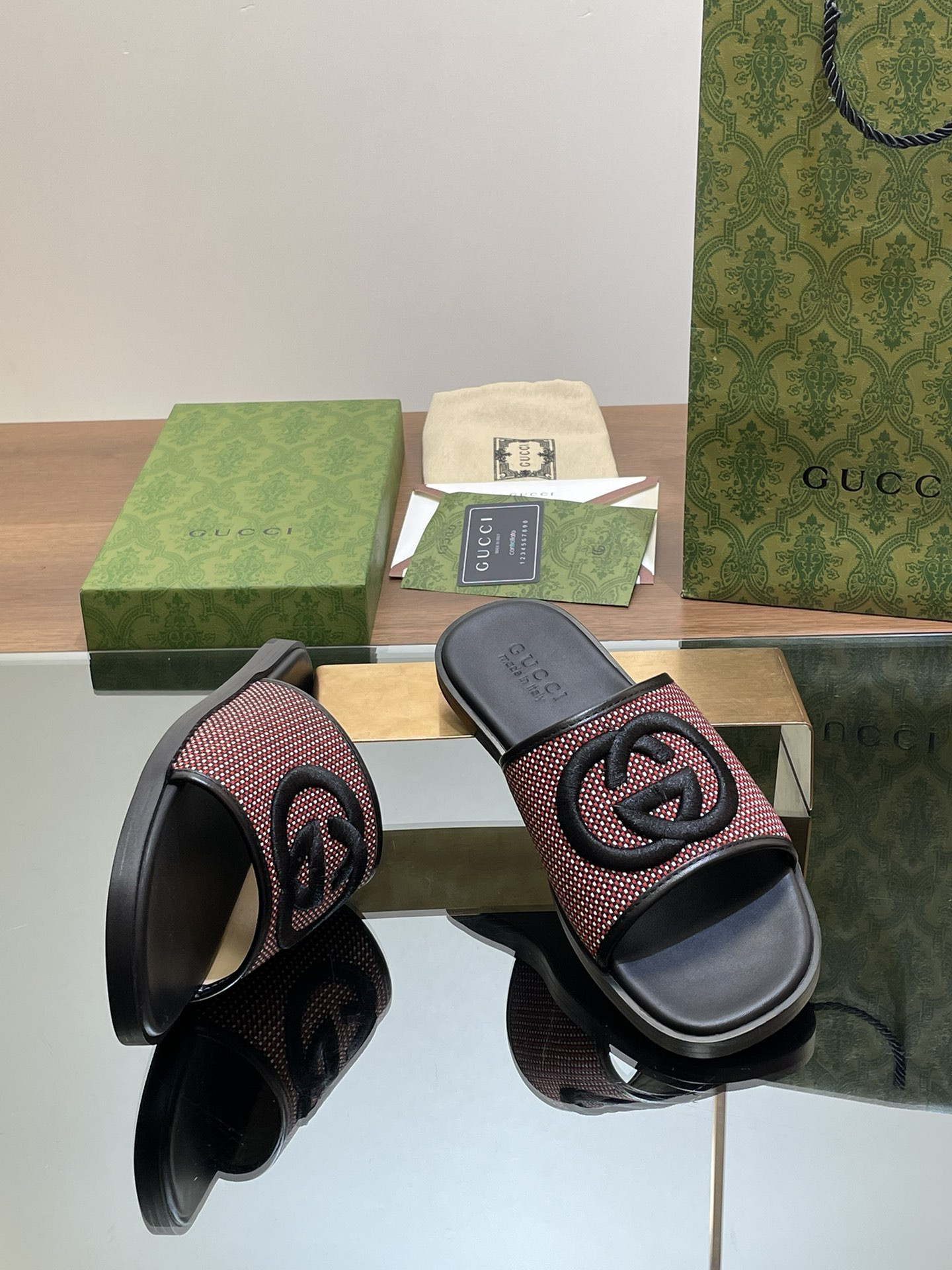 UA Gvc*1 INTERLOCKING G SLIDE SANDAL