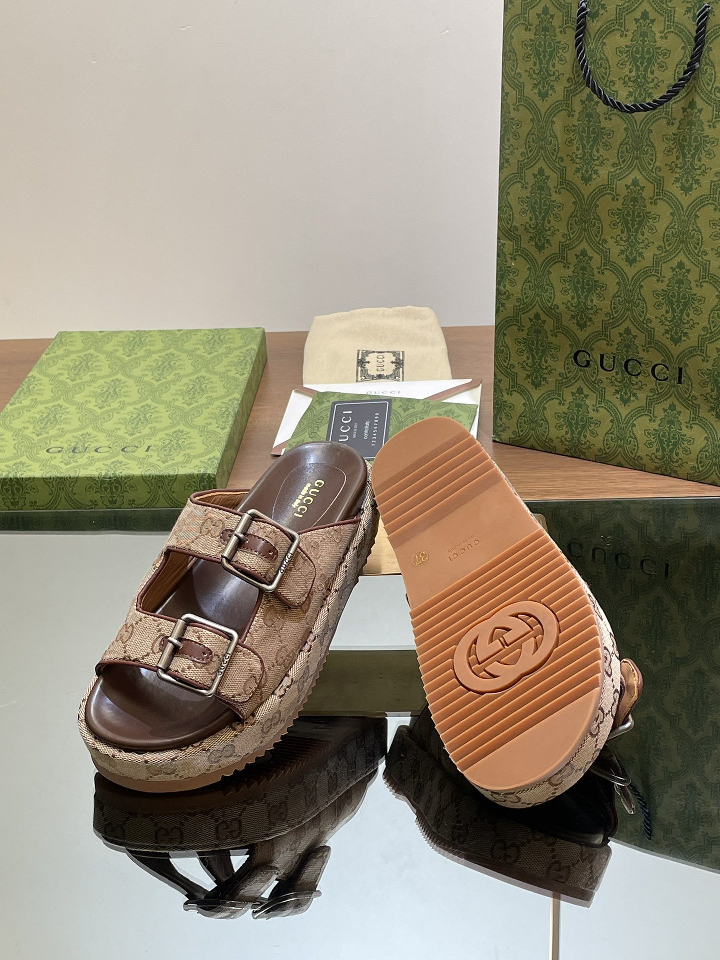 UA Gvc*1  SANDAL WITH DOUBLE G