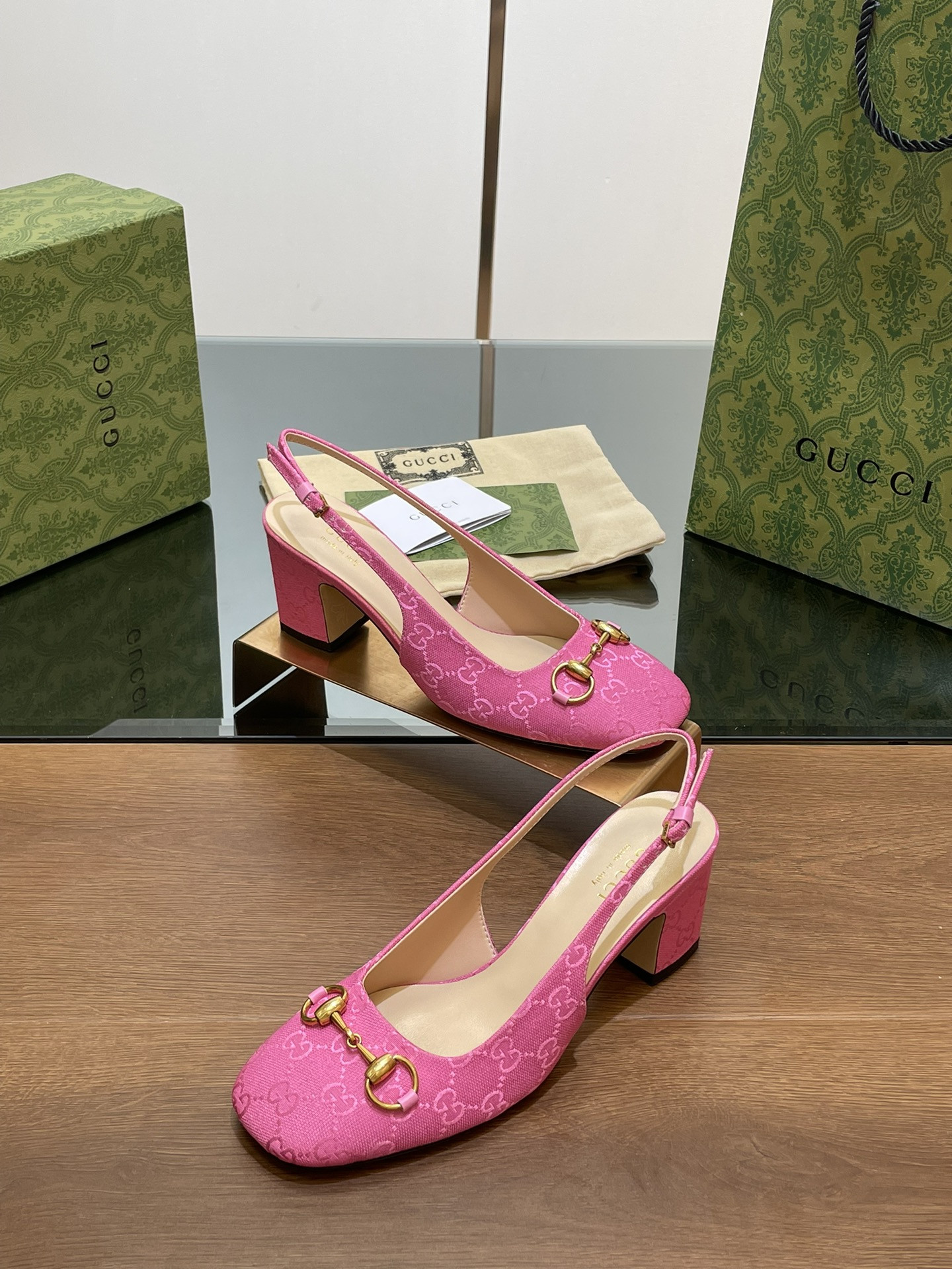 UA Gvc*1 WOMEN