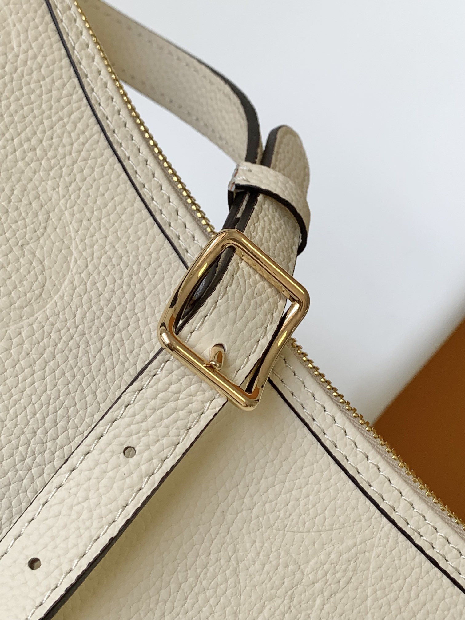 LV Loop Hobo M46739 15 x 10.2 x 3.9 inches